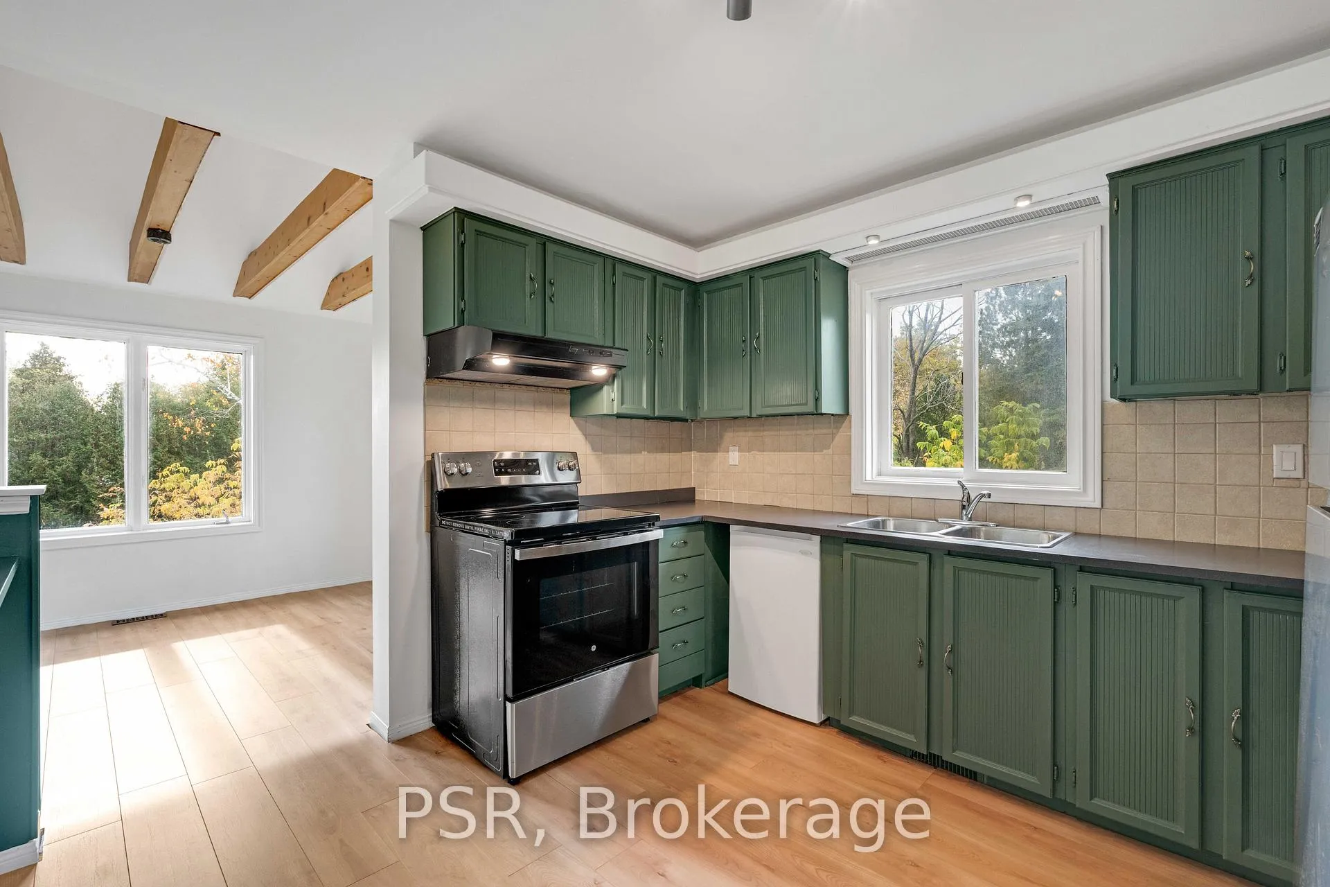 Photo 15 of 121 Aldred Drive, Scugog, Rural Scugog — HOMEH