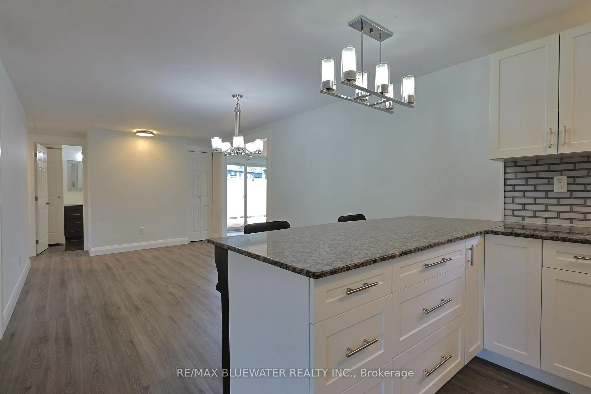 Photo 18 of 34 Pebble Beach Parkway, South Huron, Stephen — HOMEH