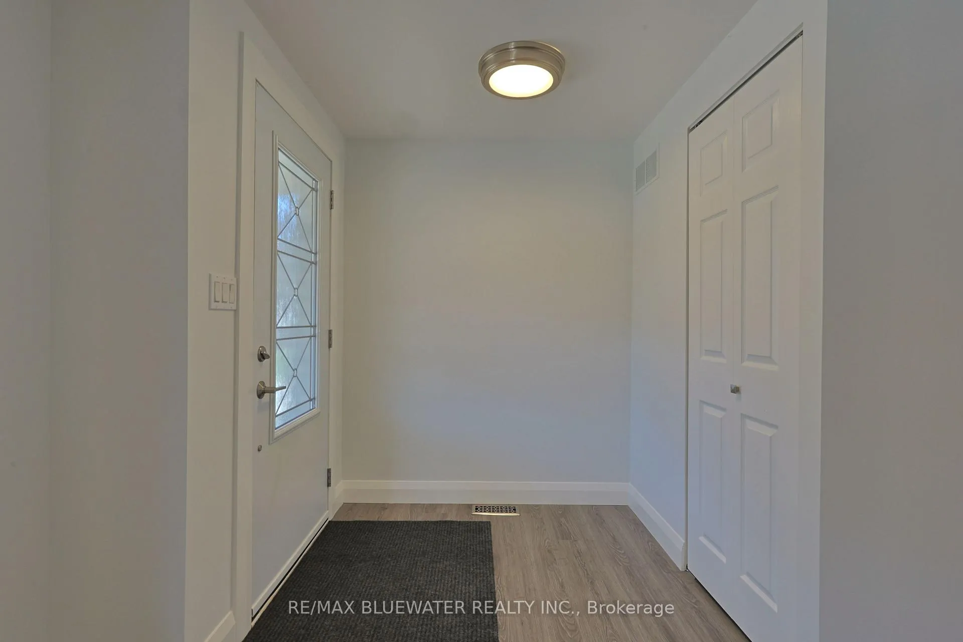 Photo 26 of 34 Pebble Beach Parkway, South Huron, Stephen — HOMEH
