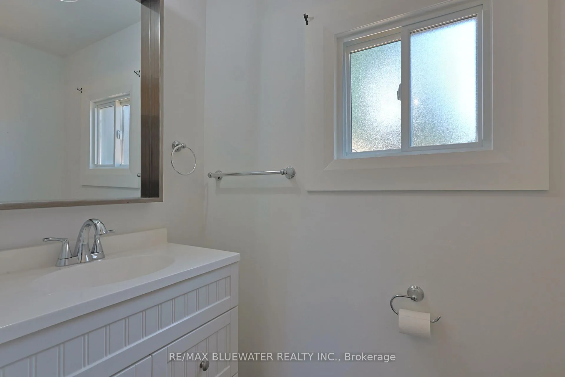 Photo 29 of 34 Pebble Beach Parkway, South Huron, Stephen — HOMEH