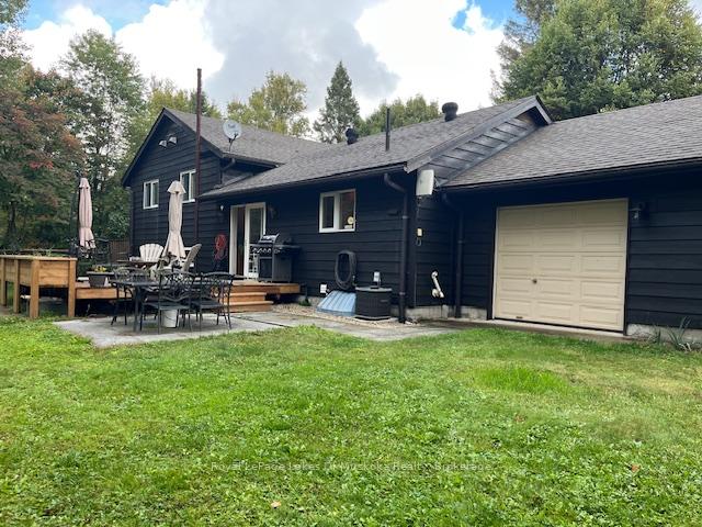 Photo 4 of 25 Cedar Court, South River — HOMEH