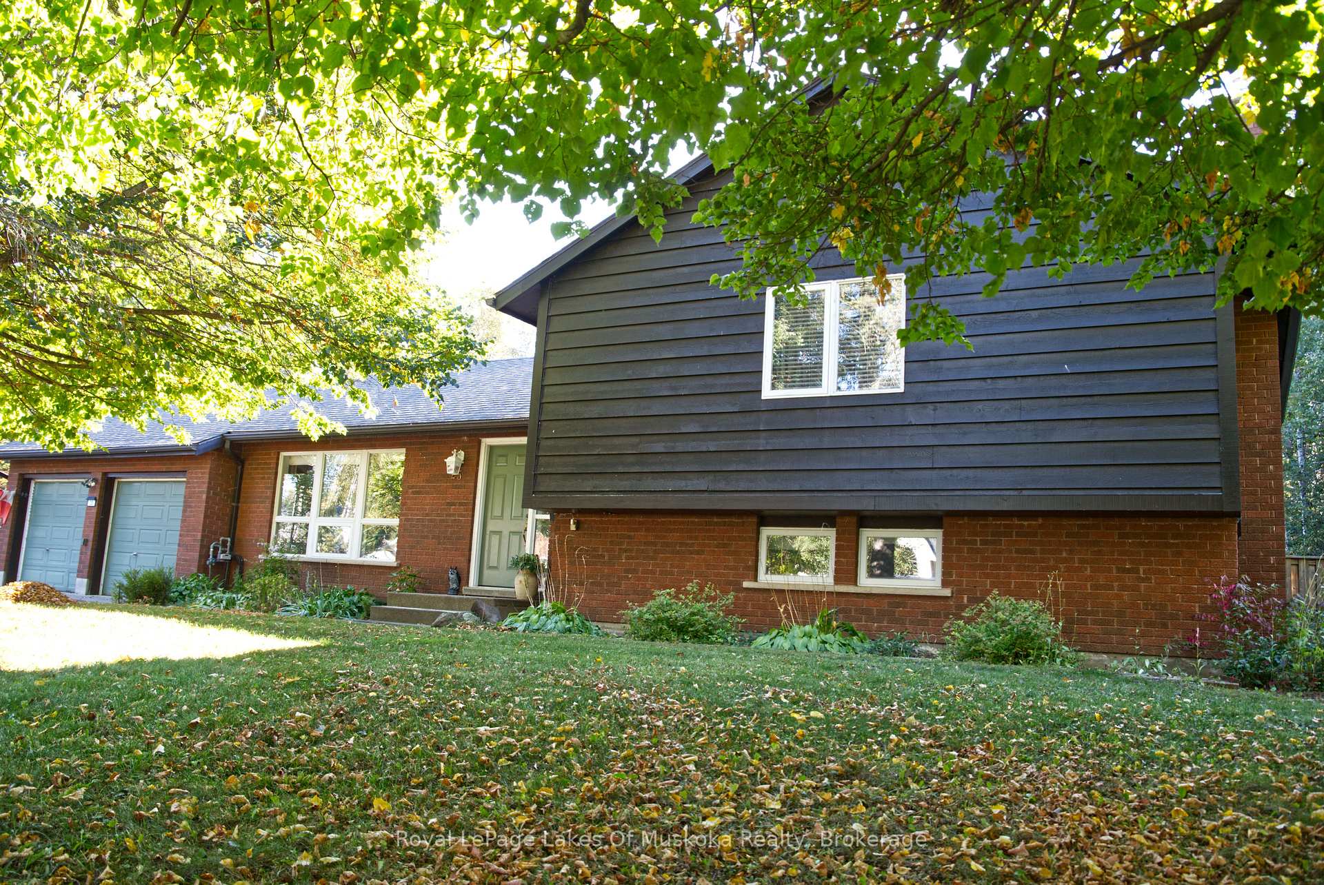 Photo 5 of 25 Cedar Court, South River — HOMEH