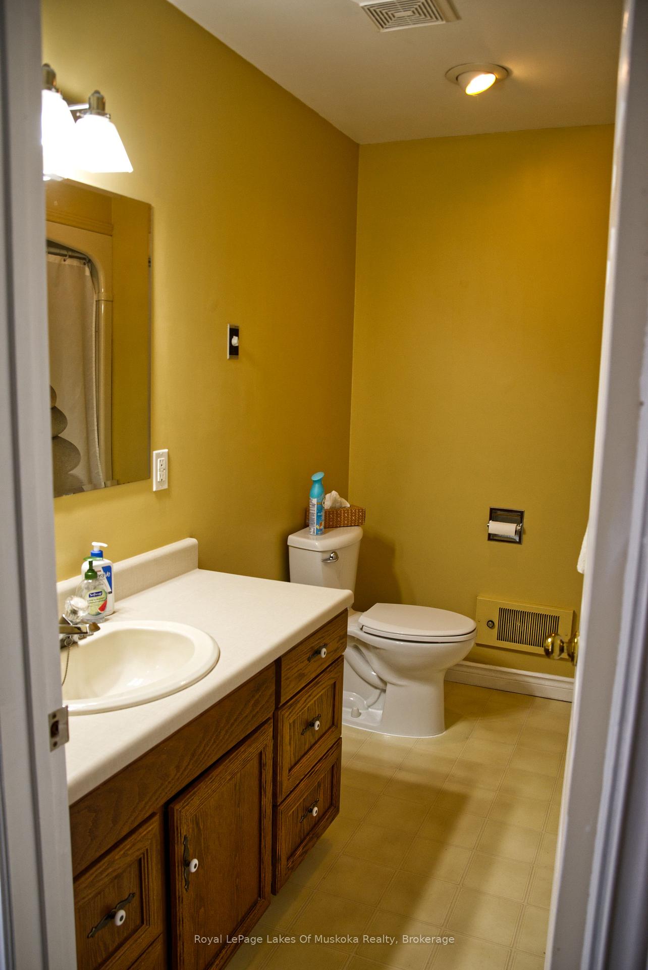 Photo 11 of 25 Cedar Court, South River — HOMEH