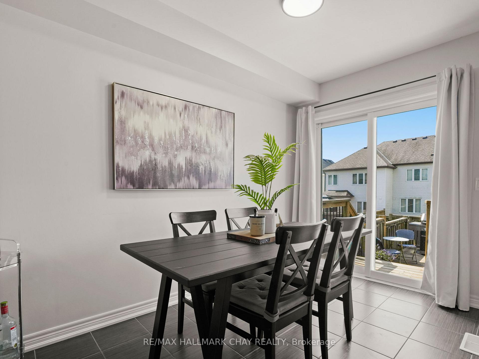 Photo 9 of 883 Cook Crescent, Shelburne — HOMEH