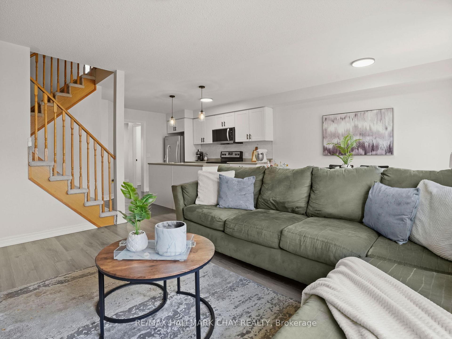 Photo 13 of 883 Cook Crescent, Shelburne — HOMEH