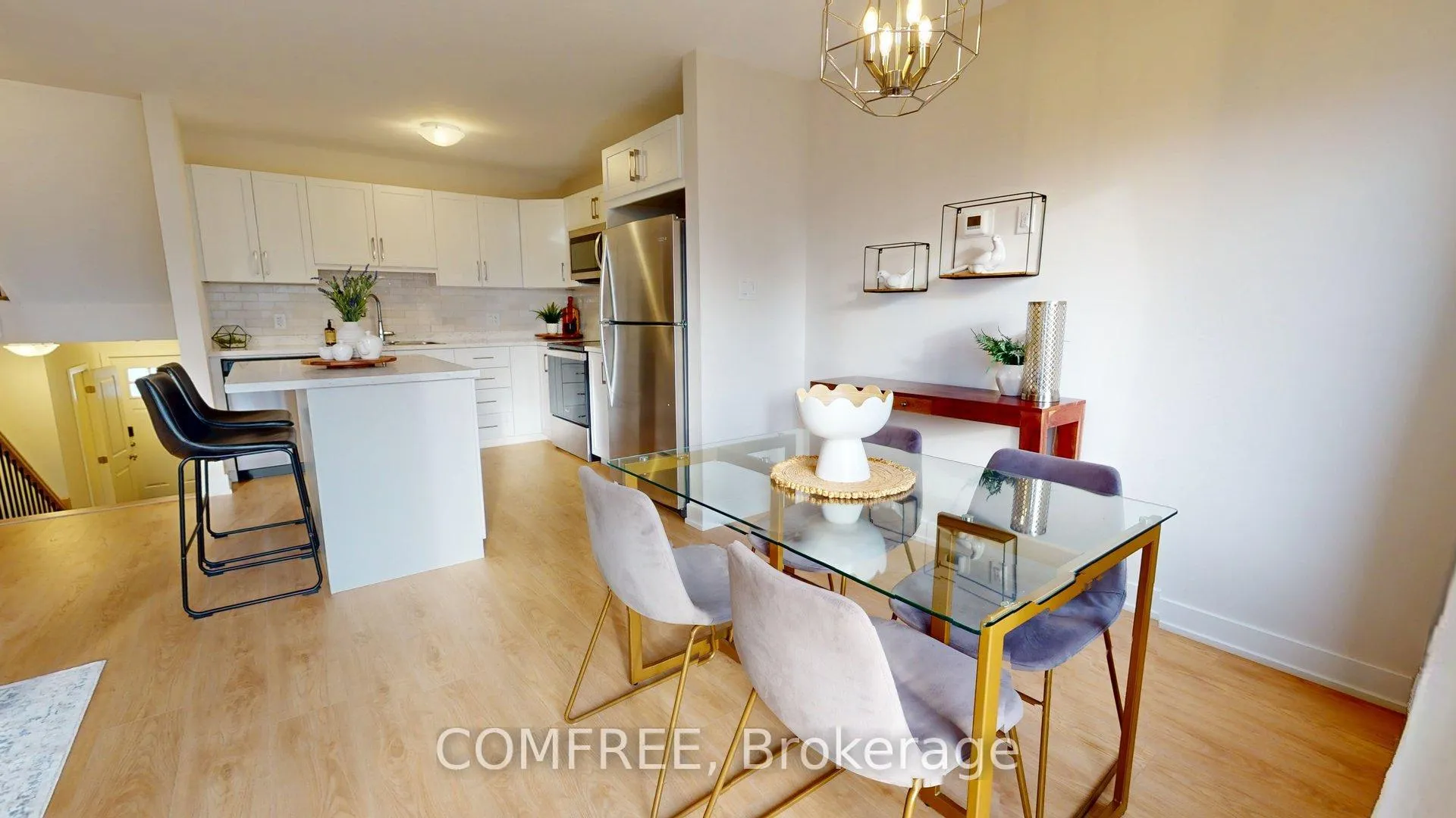 Photo 3 of 63 Whitcomb Crescent, Smiths Falls — HOMEH