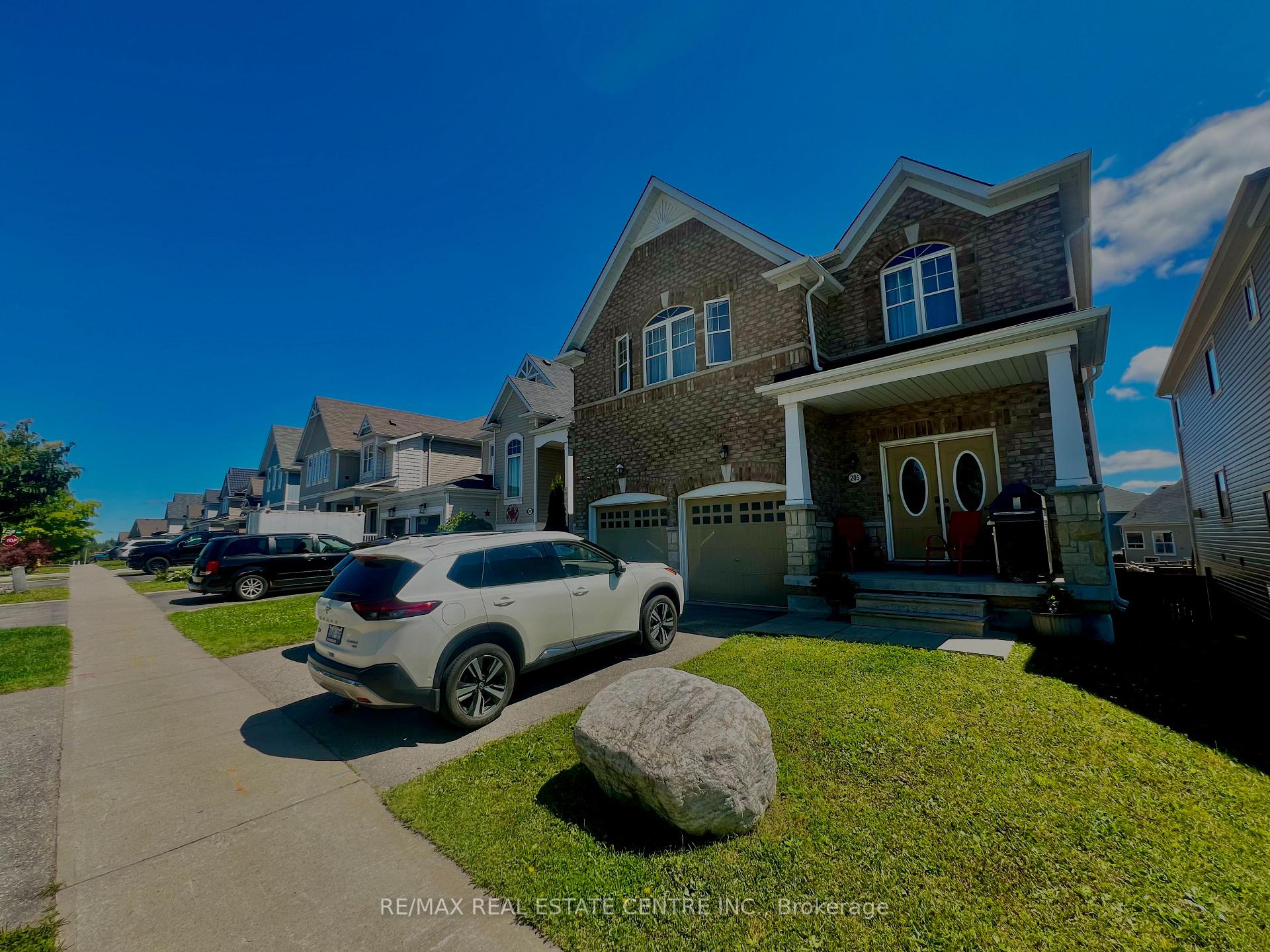 Photo 2 of 205 Morden Drive, Shelburne — HOMEH