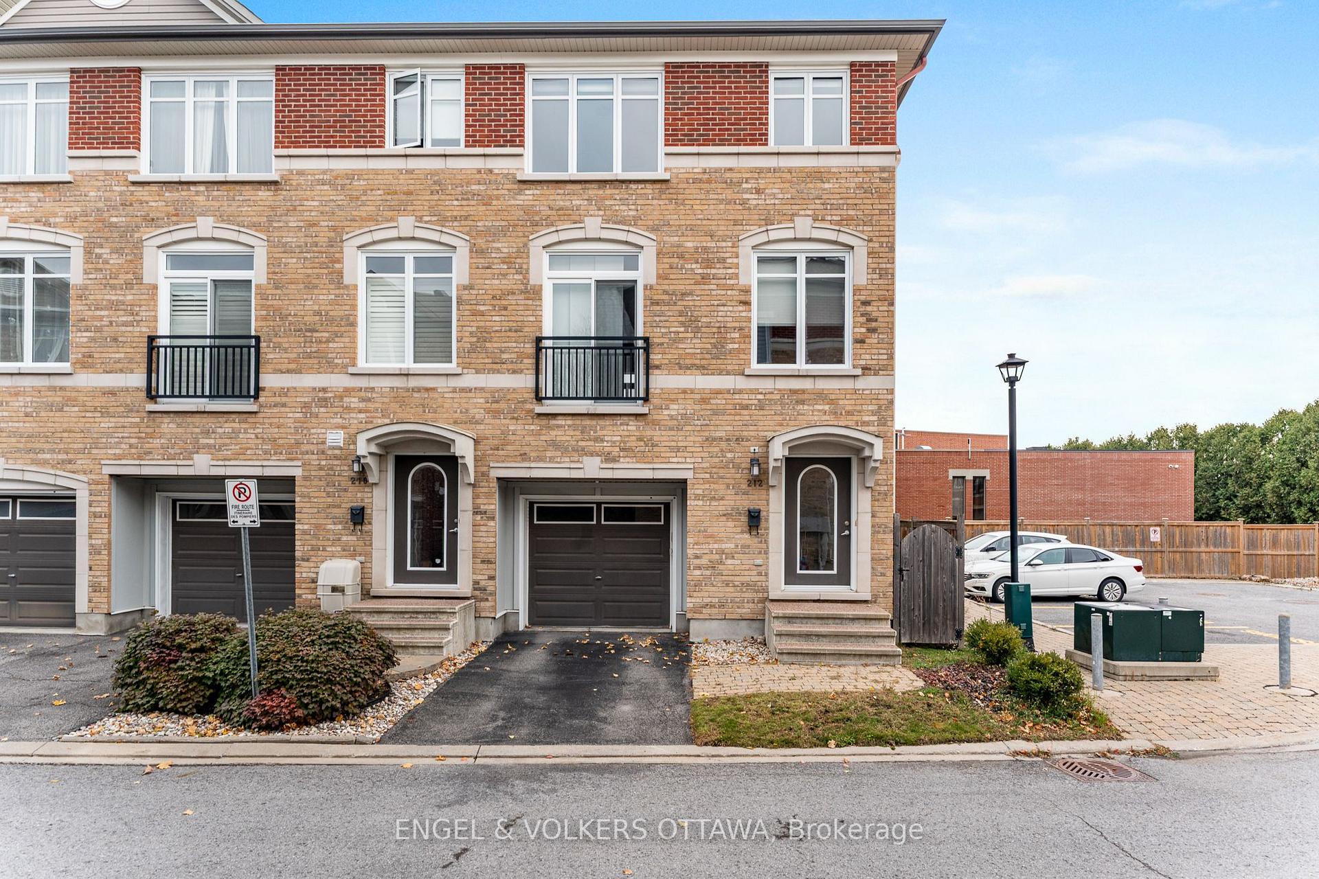 Photo 1 of 212 Accolade Private, Ottawa, Craig Henry/Woodvale — HOMEH