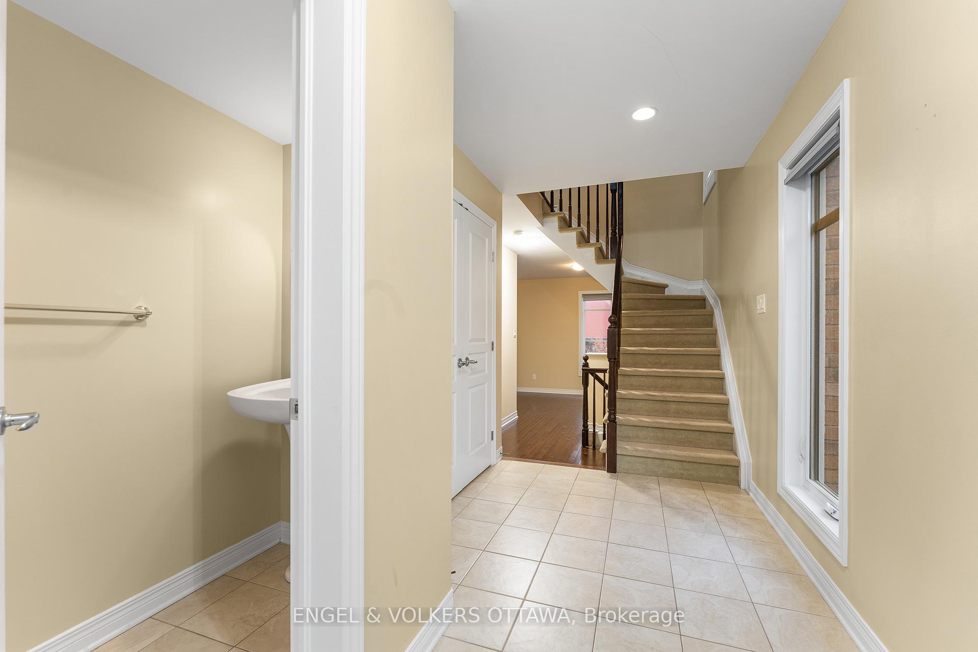 Photo 2 of 212 Accolade Private, Ottawa, Craig Henry/Woodvale — HOMEH