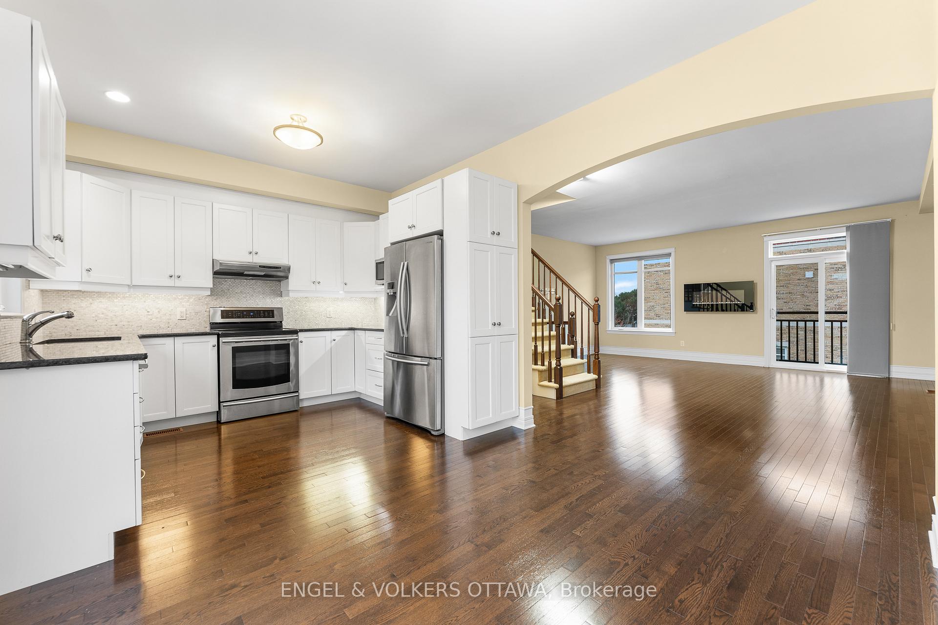 Photo 17 of 212 Accolade Private, Ottawa, Craig Henry/Woodvale — HOMEH