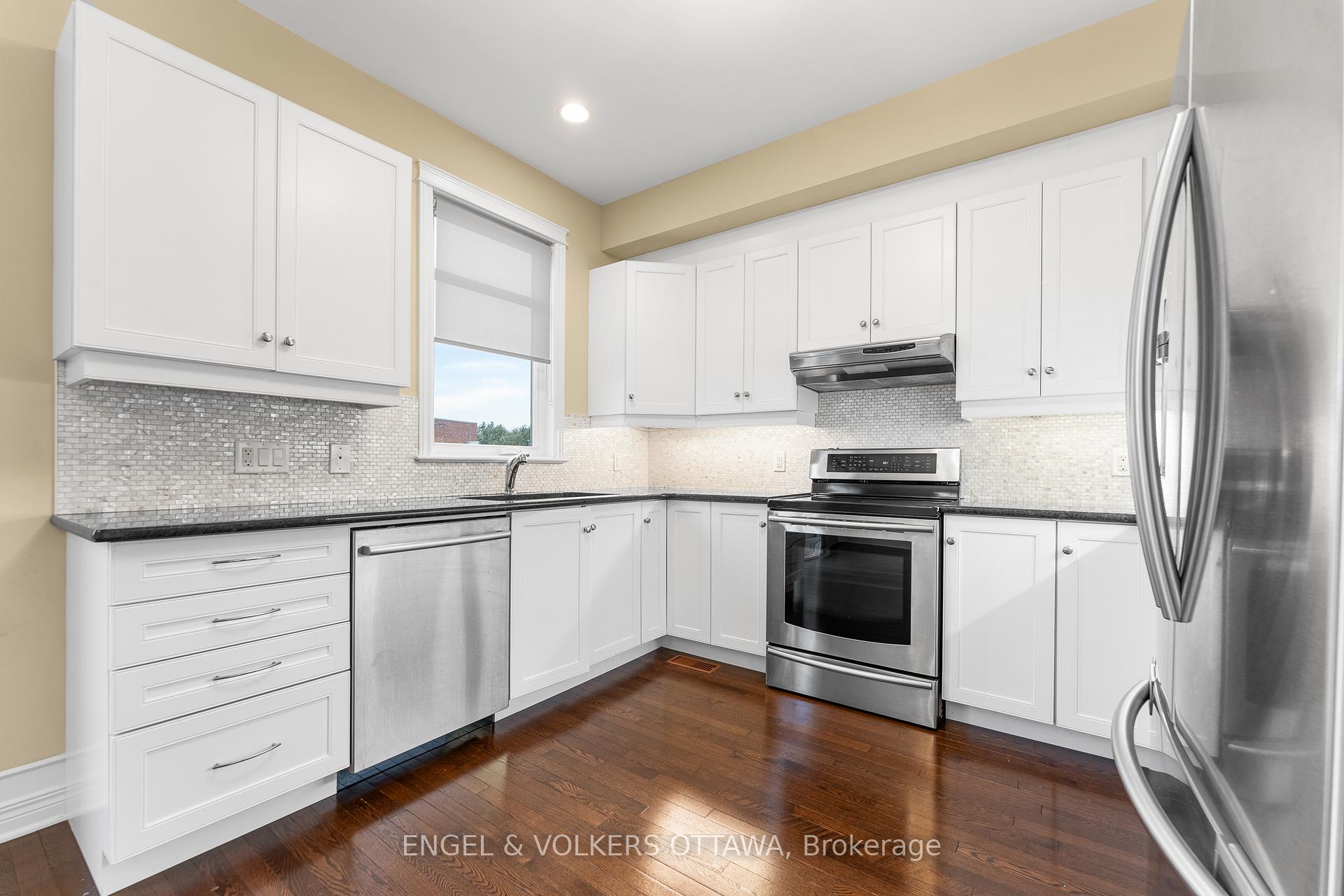 Photo 19 of 212 Accolade Private, Ottawa, Craig Henry/Woodvale — HOMEH