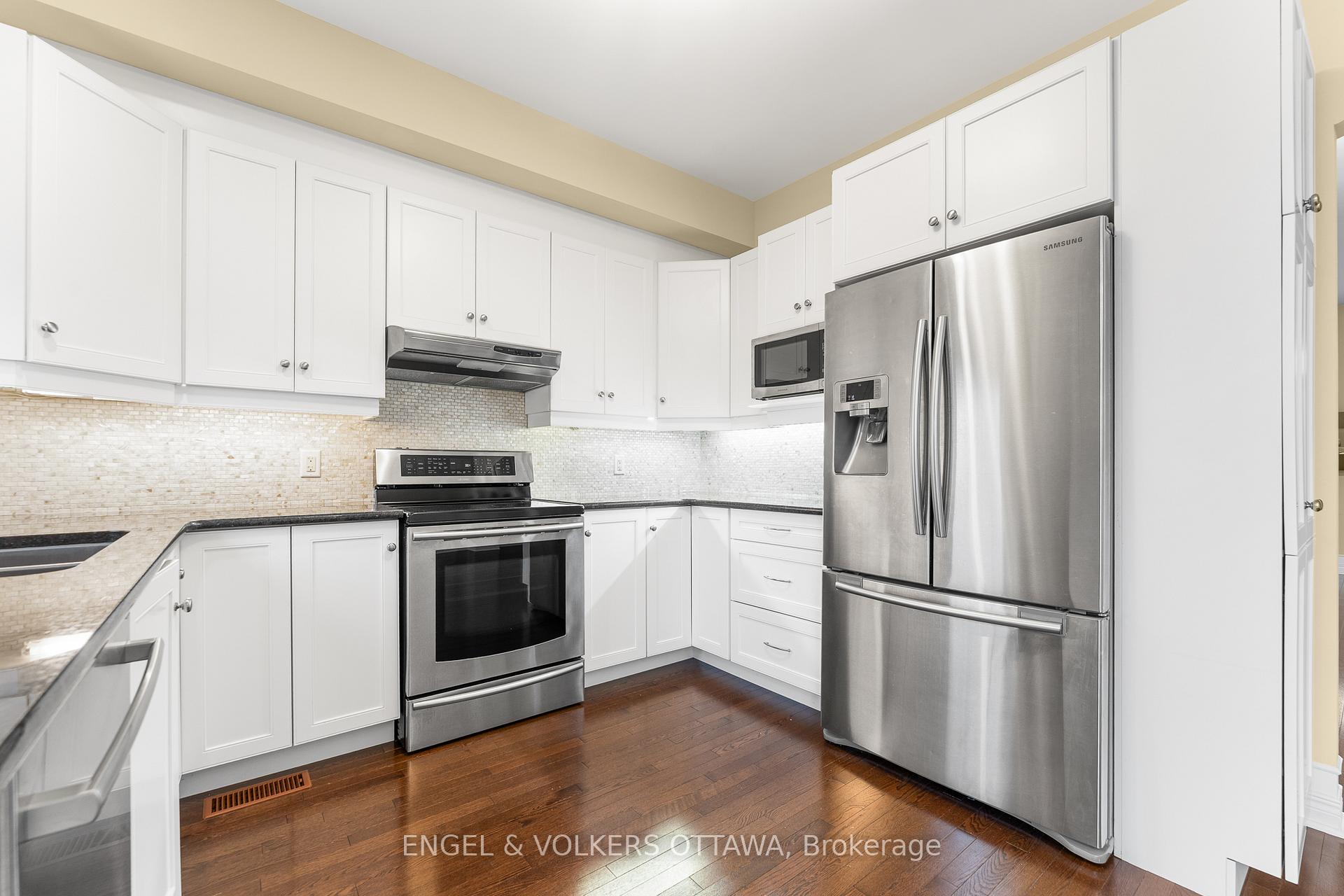 Photo 20 of 212 Accolade Private, Ottawa, Craig Henry/Woodvale — HOMEH