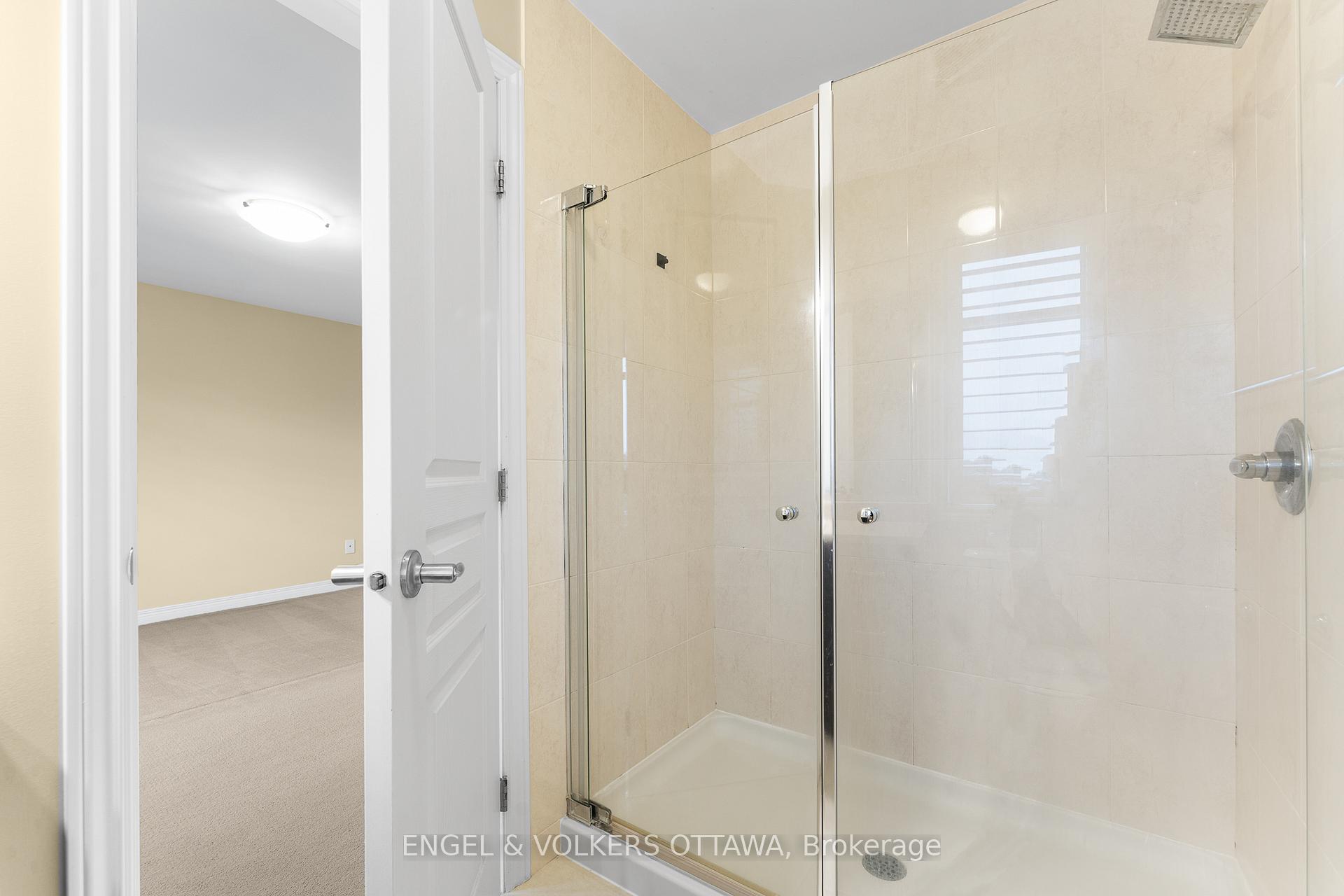 Photo 28 of 212 Accolade Private, Ottawa, Craig Henry/Woodvale — HOMEH