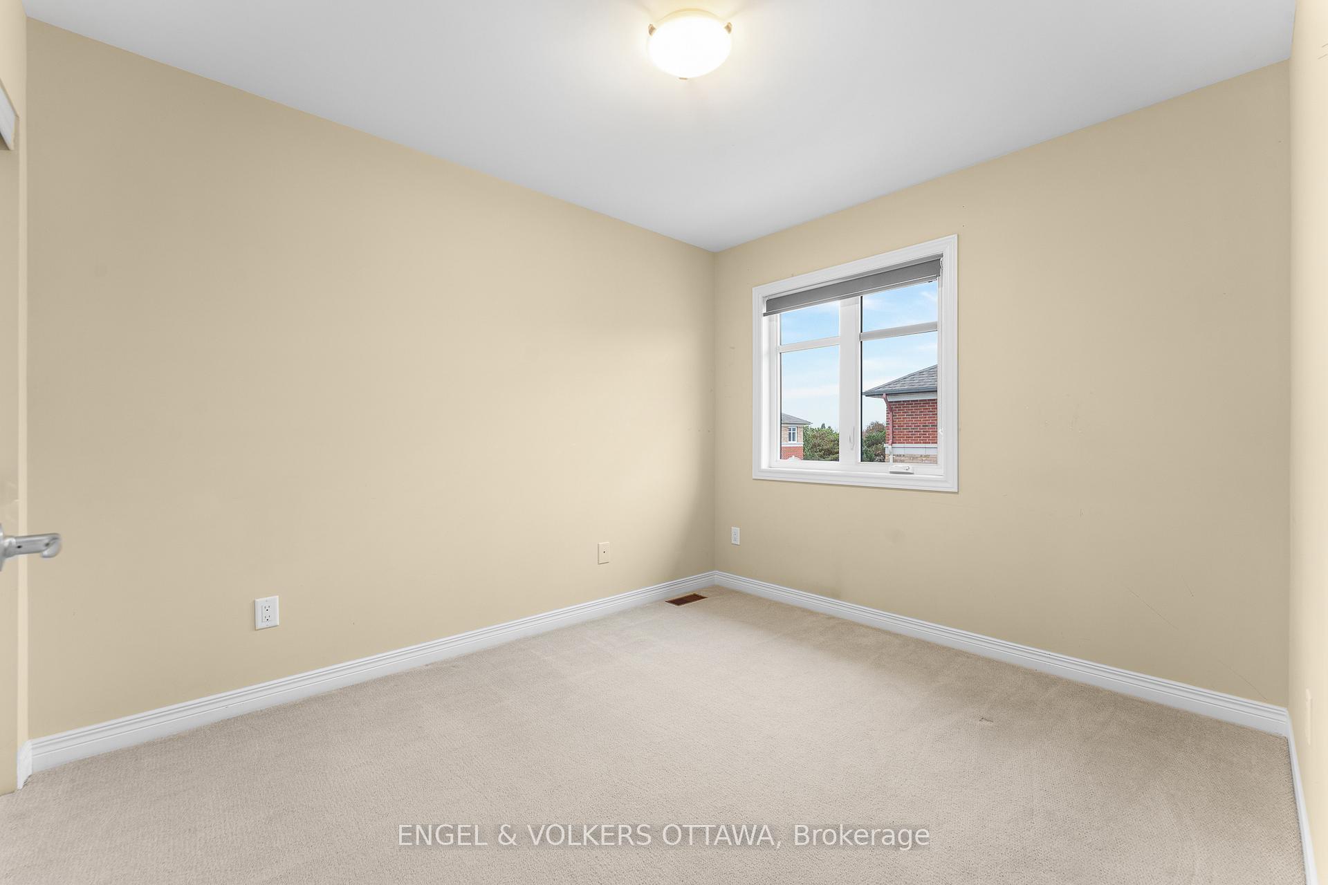 Photo 30 of 212 Accolade Private, Ottawa, Craig Henry/Woodvale — HOMEH