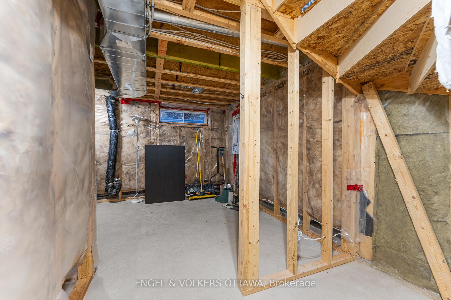 Photo 37 of 212 Accolade Private, Ottawa, Craig Henry/Woodvale — HOMEH
