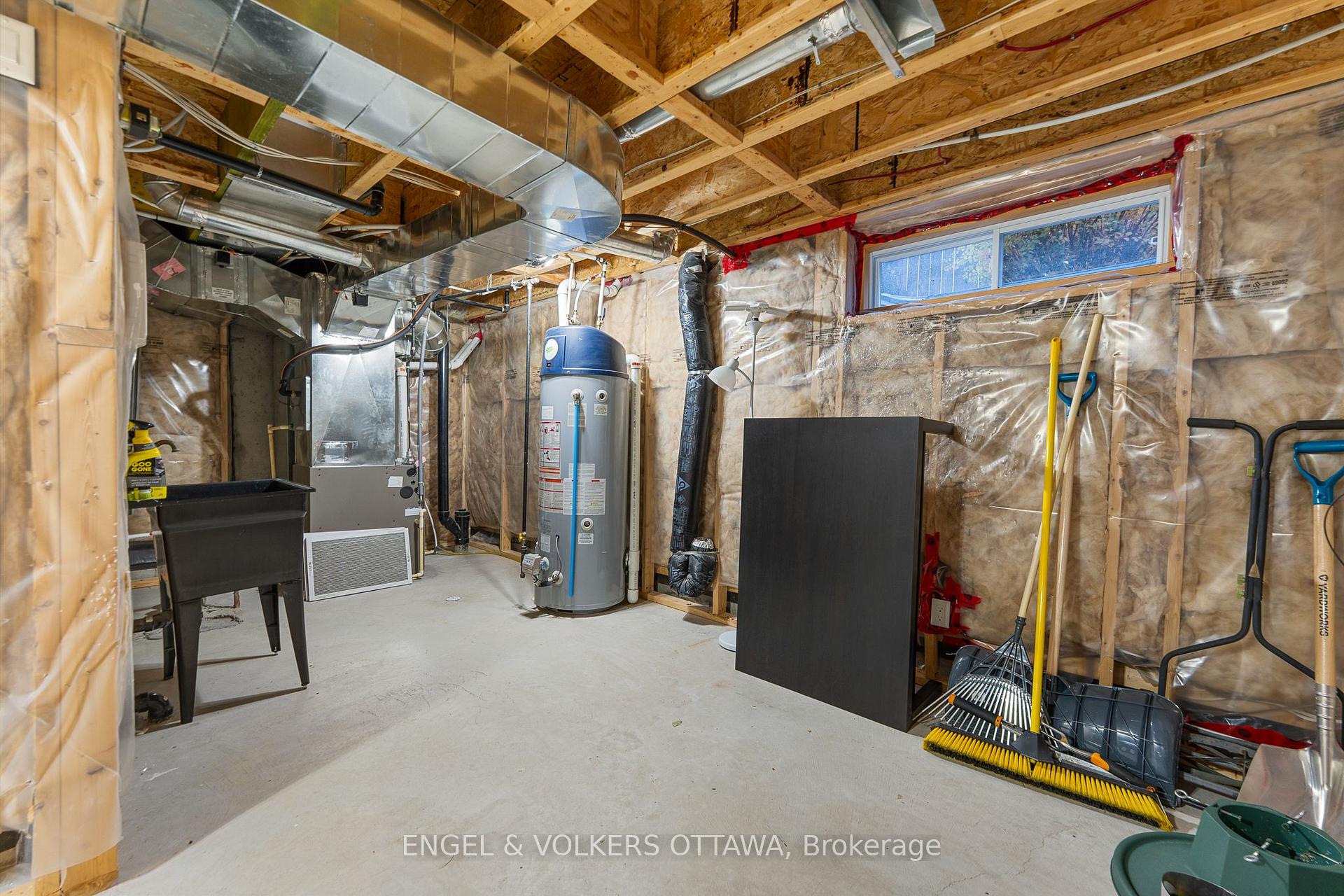 Photo 38 of 212 Accolade Private, Ottawa, Craig Henry/Woodvale — HOMEH