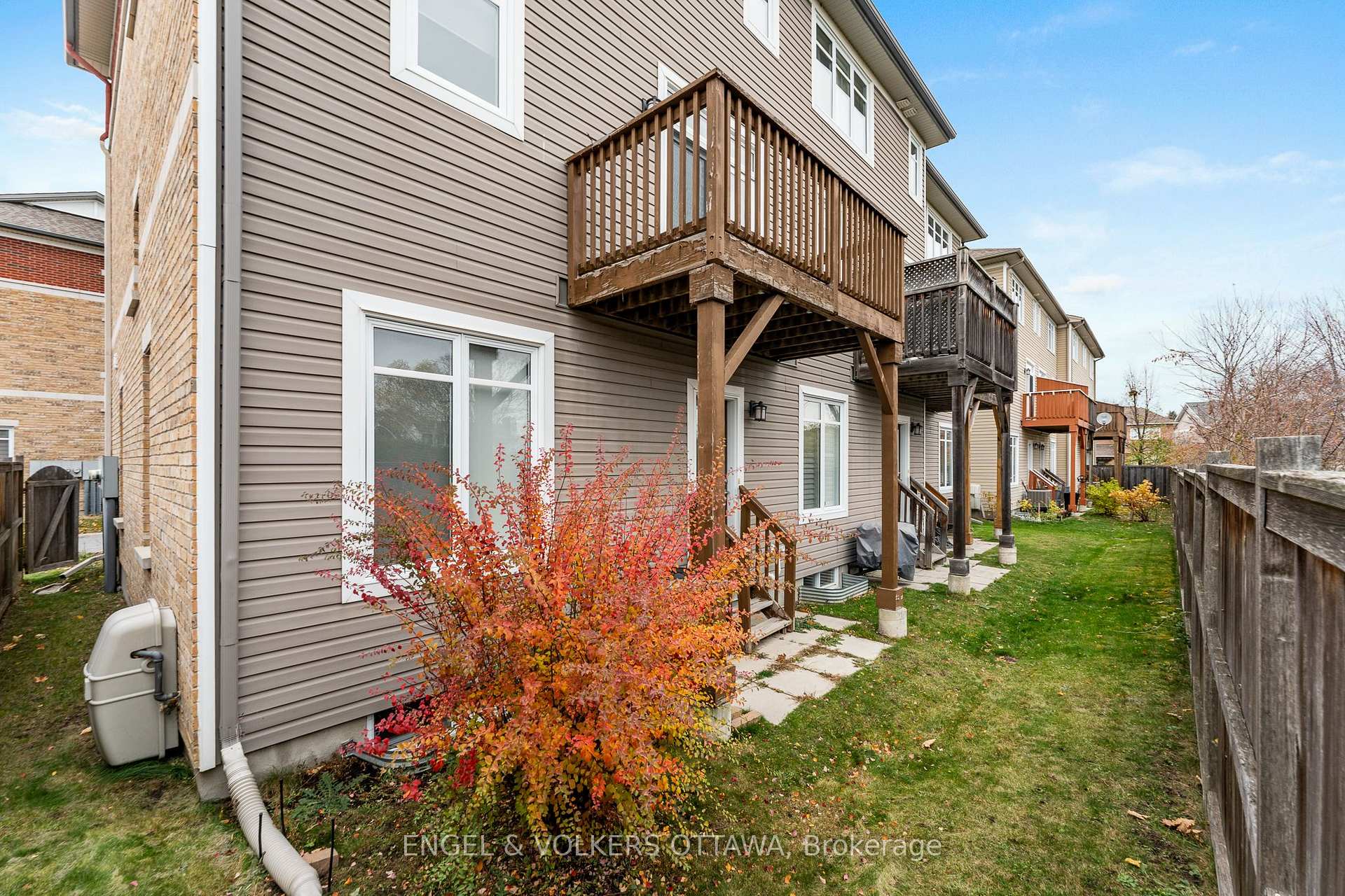 Photo 40 of 212 Accolade Private, Ottawa, Craig Henry/Woodvale — HOMEH