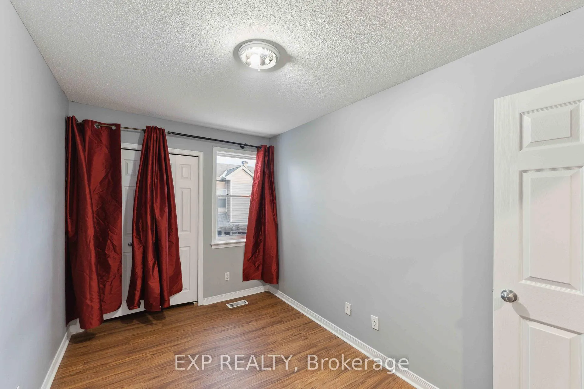 Photo 21 of 230 Monterey Drive, Ottawa, Leslie Park — HOMEH