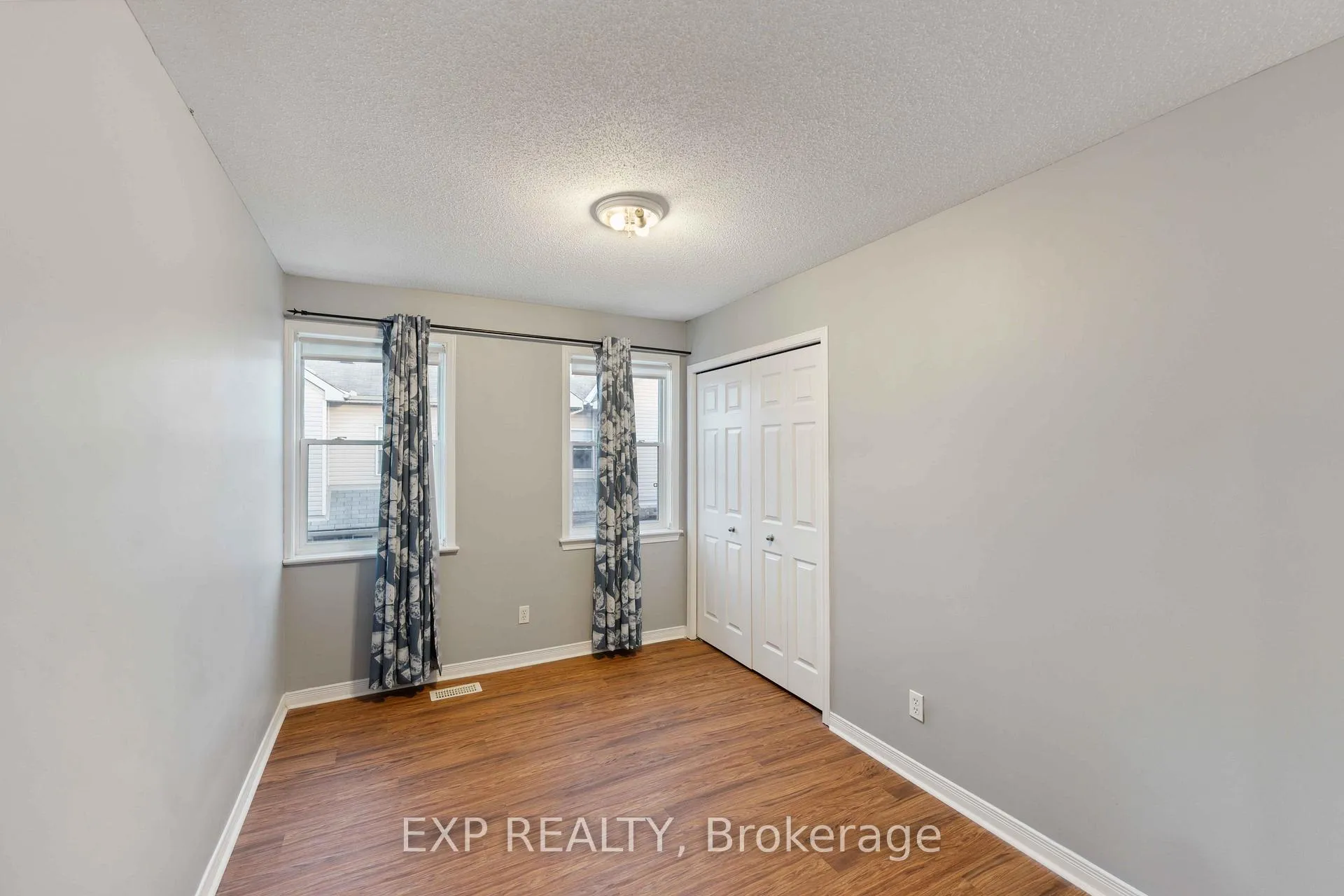 Photo 23 of 230 Monterey Drive, Ottawa, Leslie Park — HOMEH