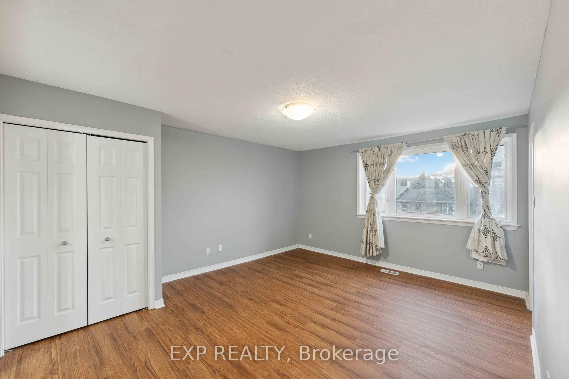 Photo 27 of 230 Monterey Drive, Ottawa, Leslie Park — HOMEH