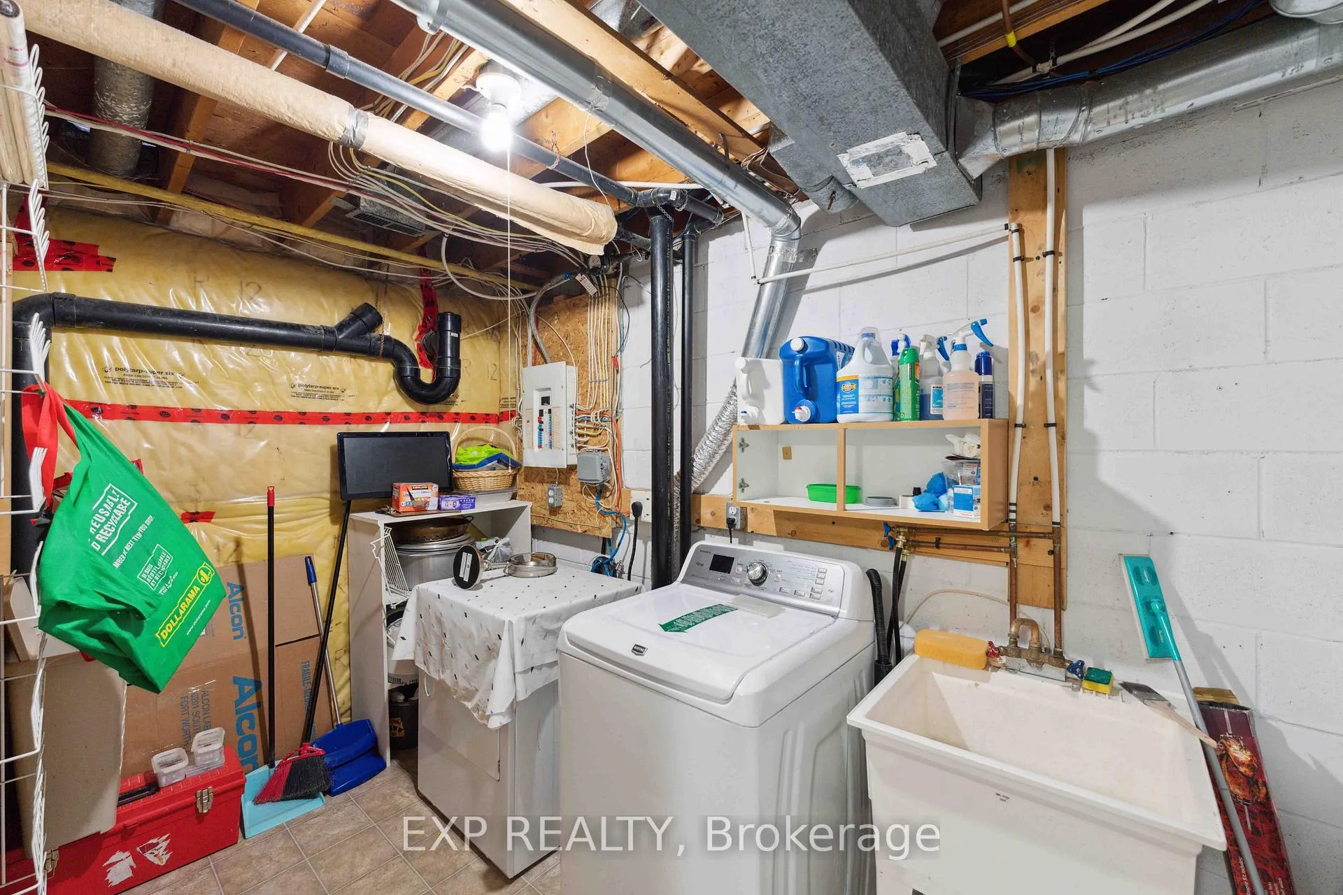 Photo 31 of 230 Monterey Drive, Ottawa, Leslie Park — HOMEH