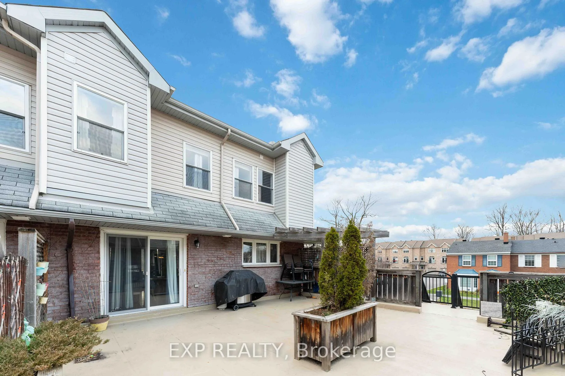 Photo 32 of 230 Monterey Drive, Ottawa, Leslie Park — HOMEH