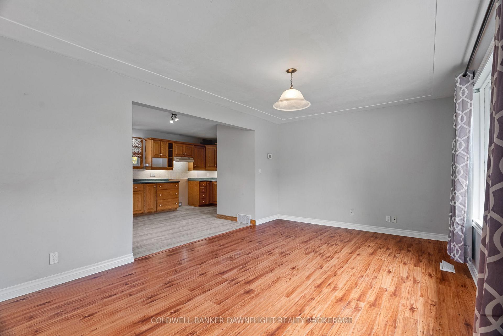 Photo 11 of 312 Marlborough Street, South Huron, Exeter — HOMEH