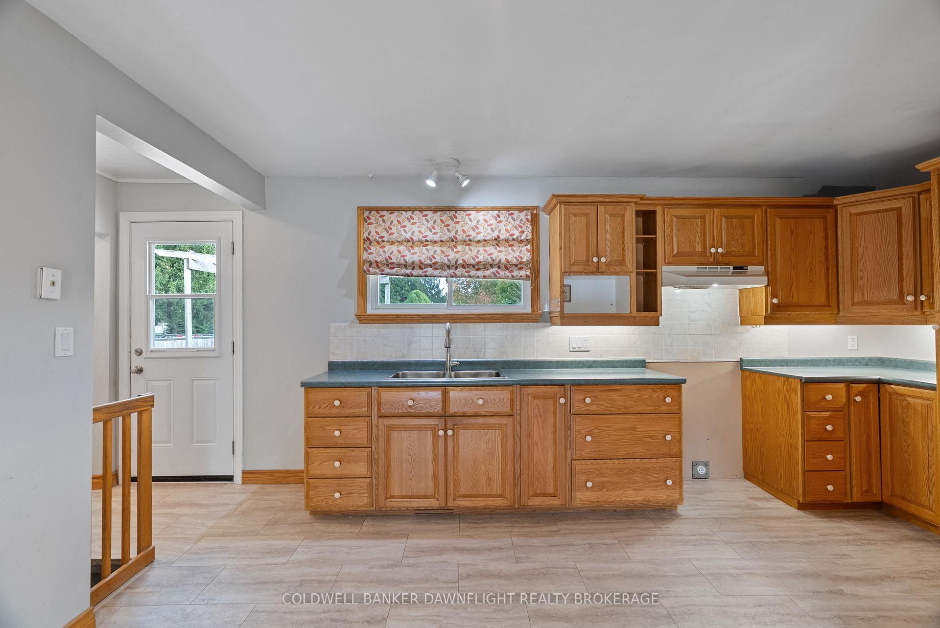 Photo 16 of 312 Marlborough Street, South Huron, Exeter — HOMEH