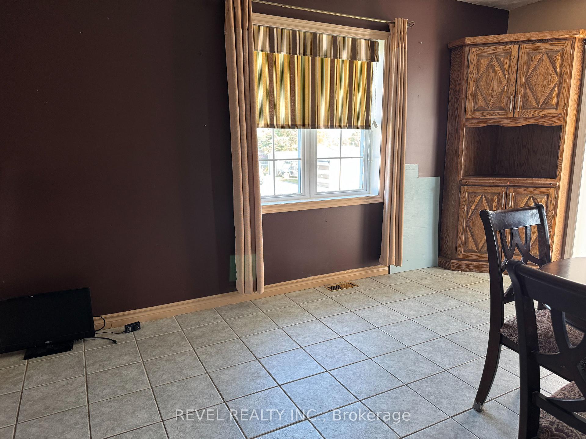 Photo 5 of 85 Fifth Street, Smooth Rock Falls, SRF — HOMEH