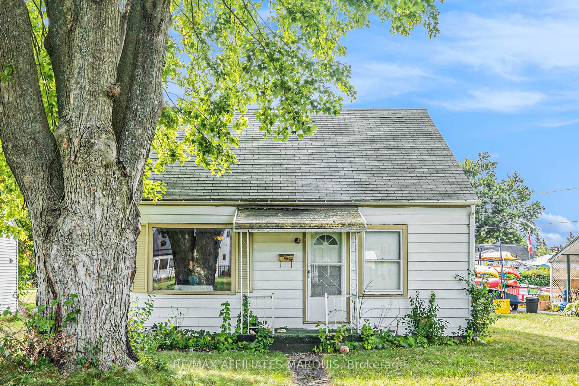 Photo 1 of 30 Roosevelt Drive, Smiths Falls — HOMEH