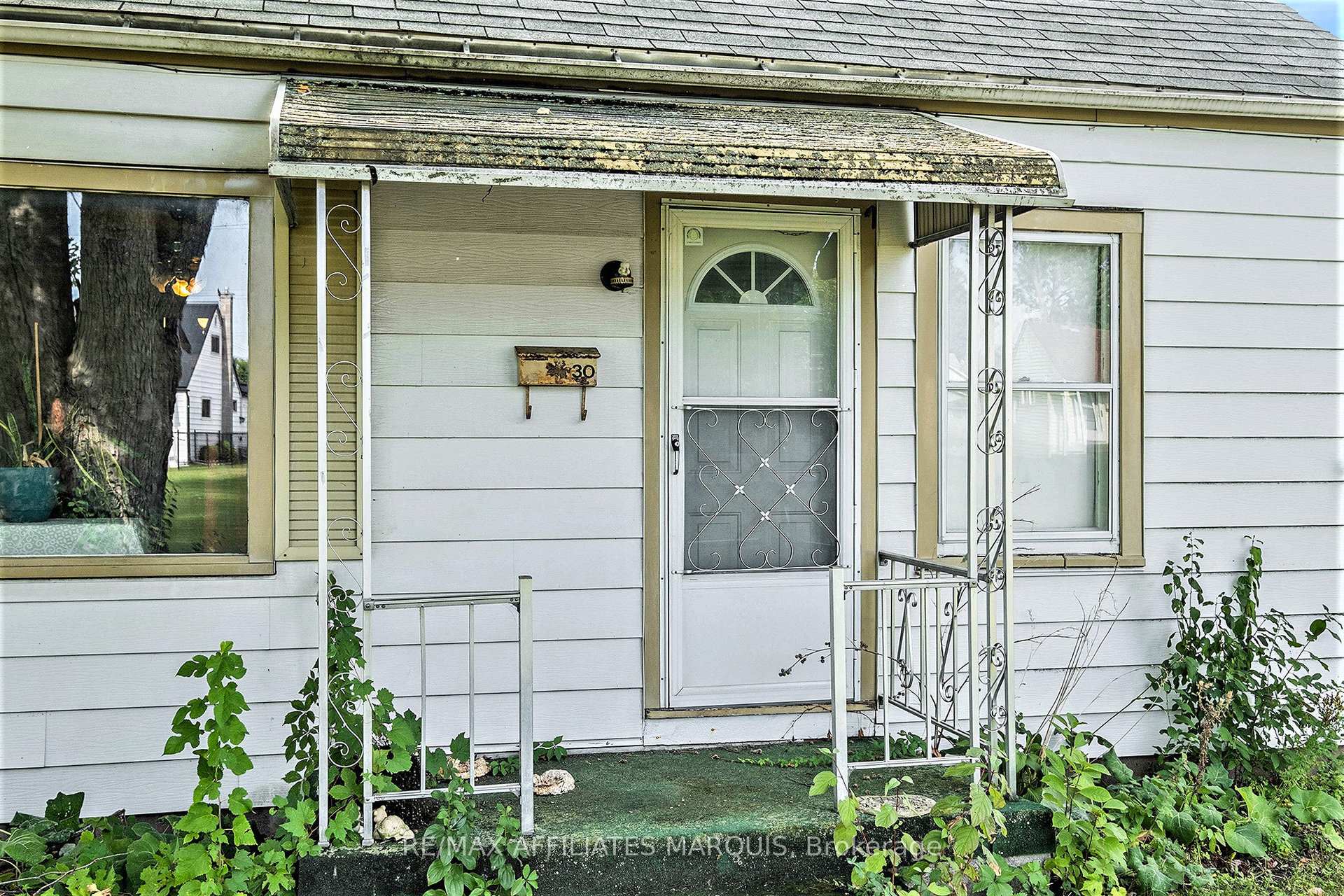 Photo 4 of 30 Roosevelt Drive, Smiths Falls — HOMEH