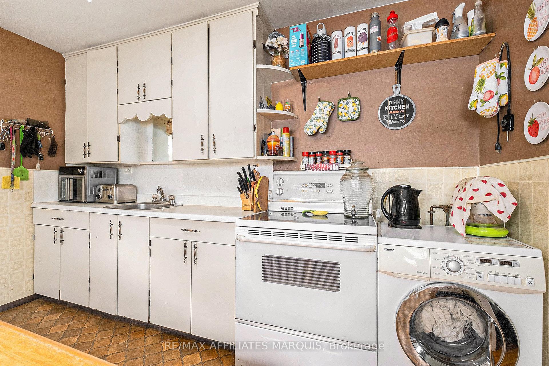 Photo 9 of 30 Roosevelt Drive, Smiths Falls — HOMEH