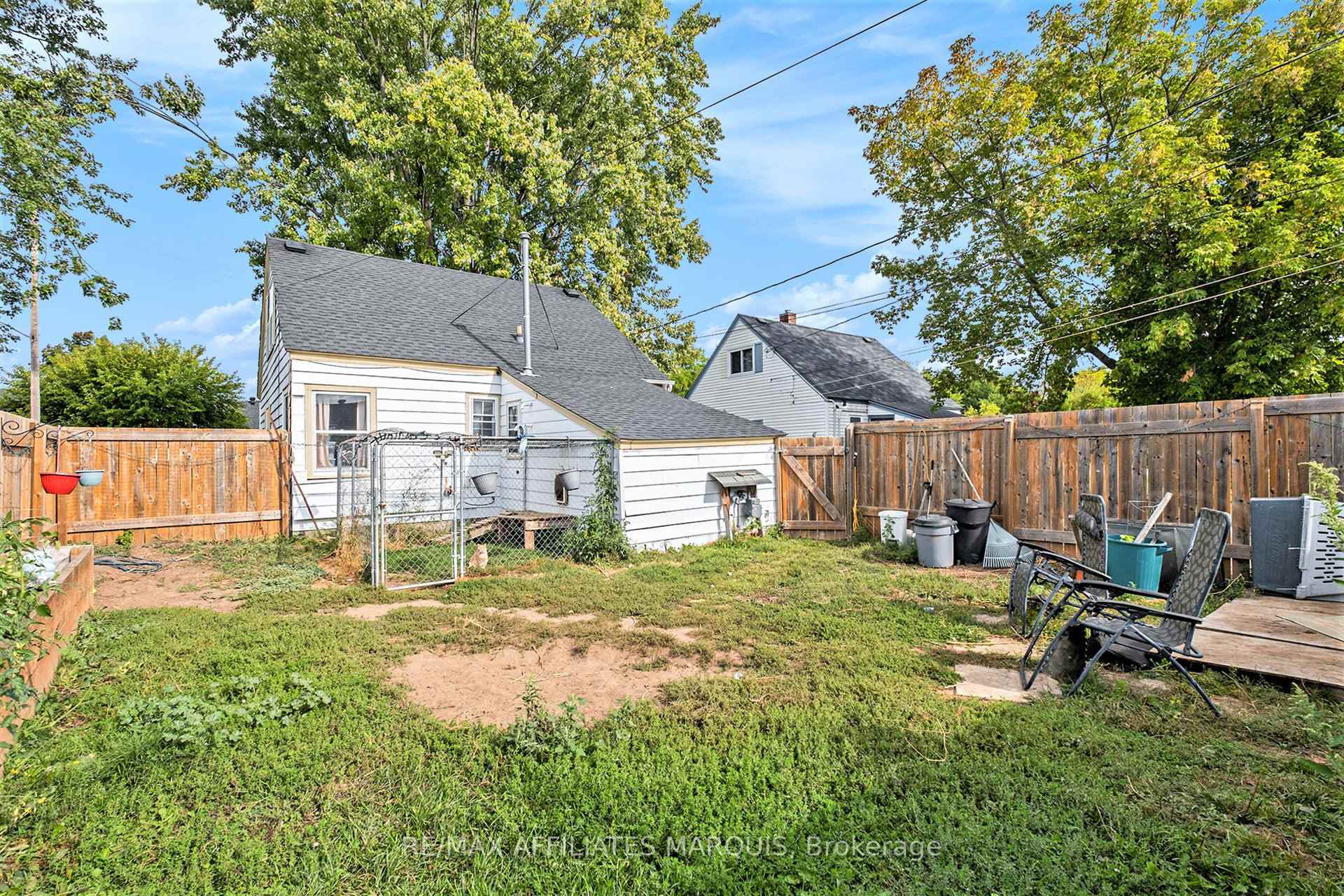 Photo 21 of 30 Roosevelt Drive, Smiths Falls — HOMEH