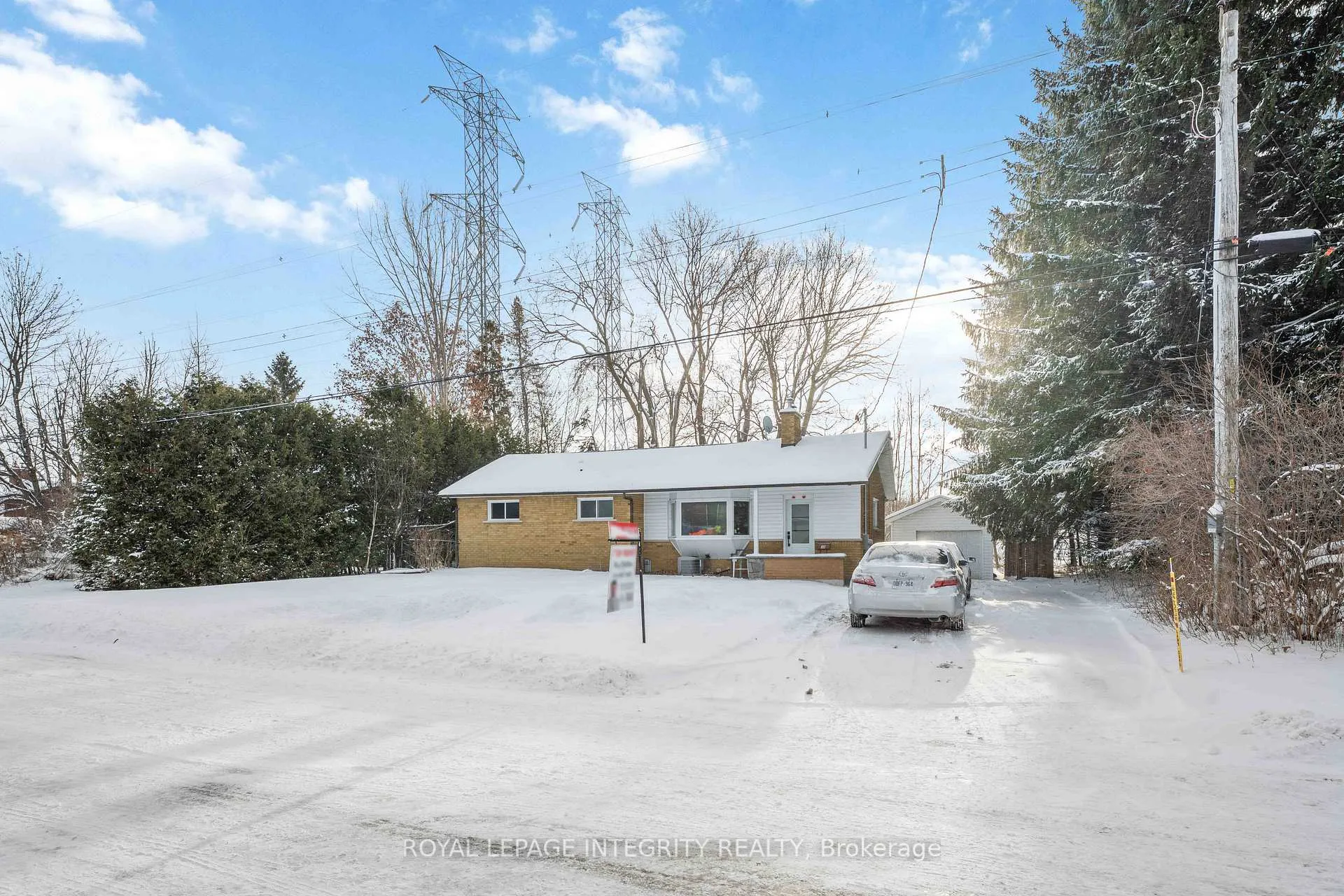 Photo 1 of Unit B, 35 Sherry Lane, Ottawa, Manordale — HOMEH