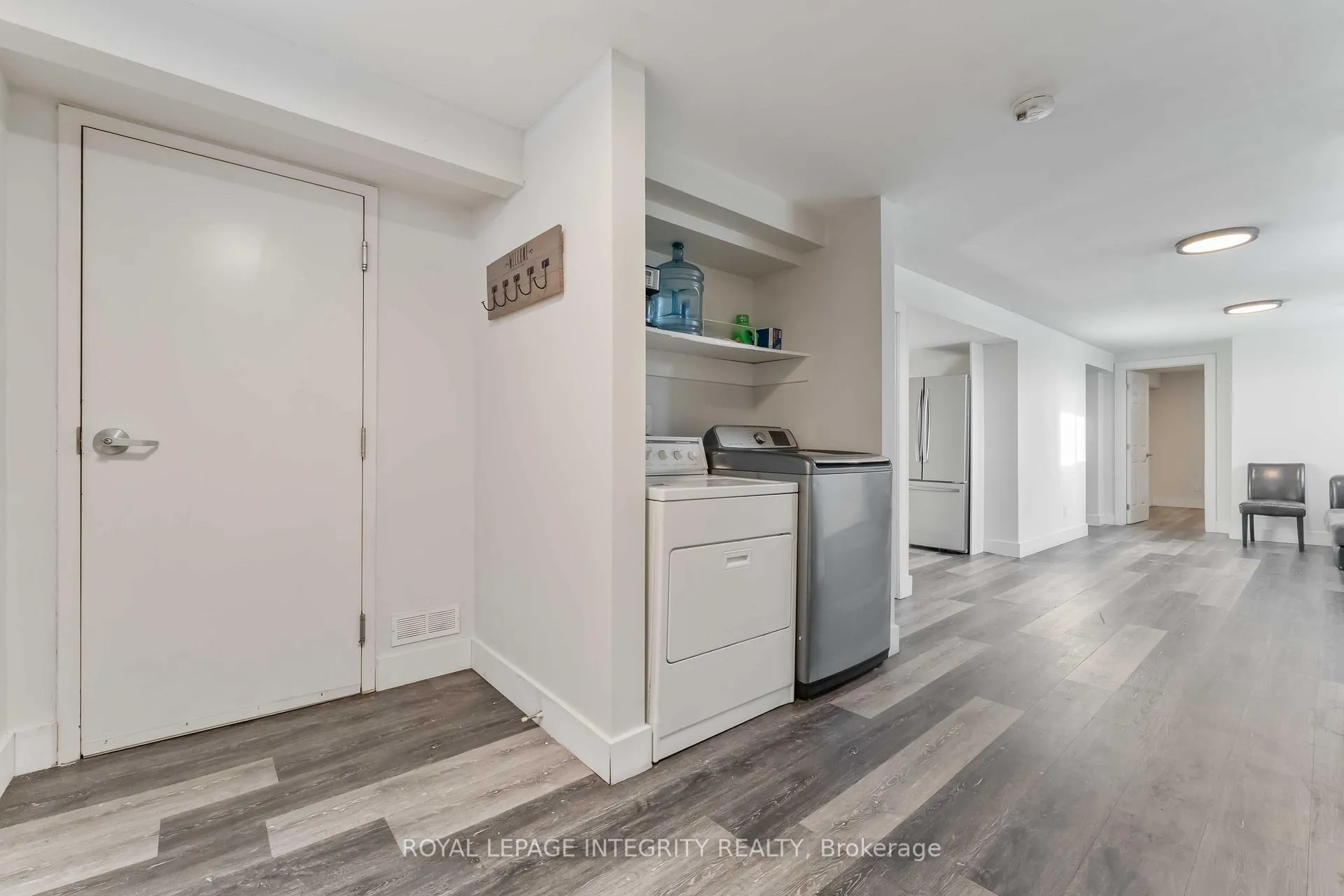 Photo 6 of Unit B, 35 Sherry Lane, Ottawa, Manordale — HOMEH
