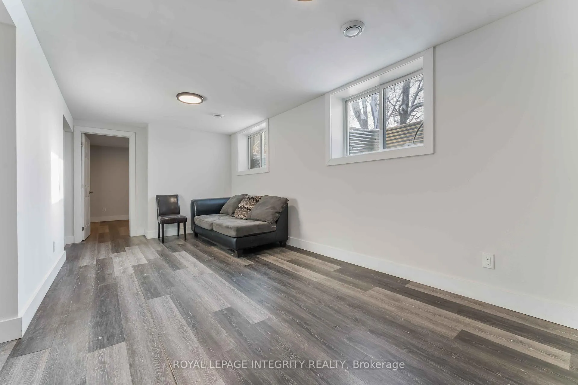Photo 7 of Unit B, 35 Sherry Lane, Ottawa, Manordale — HOMEH