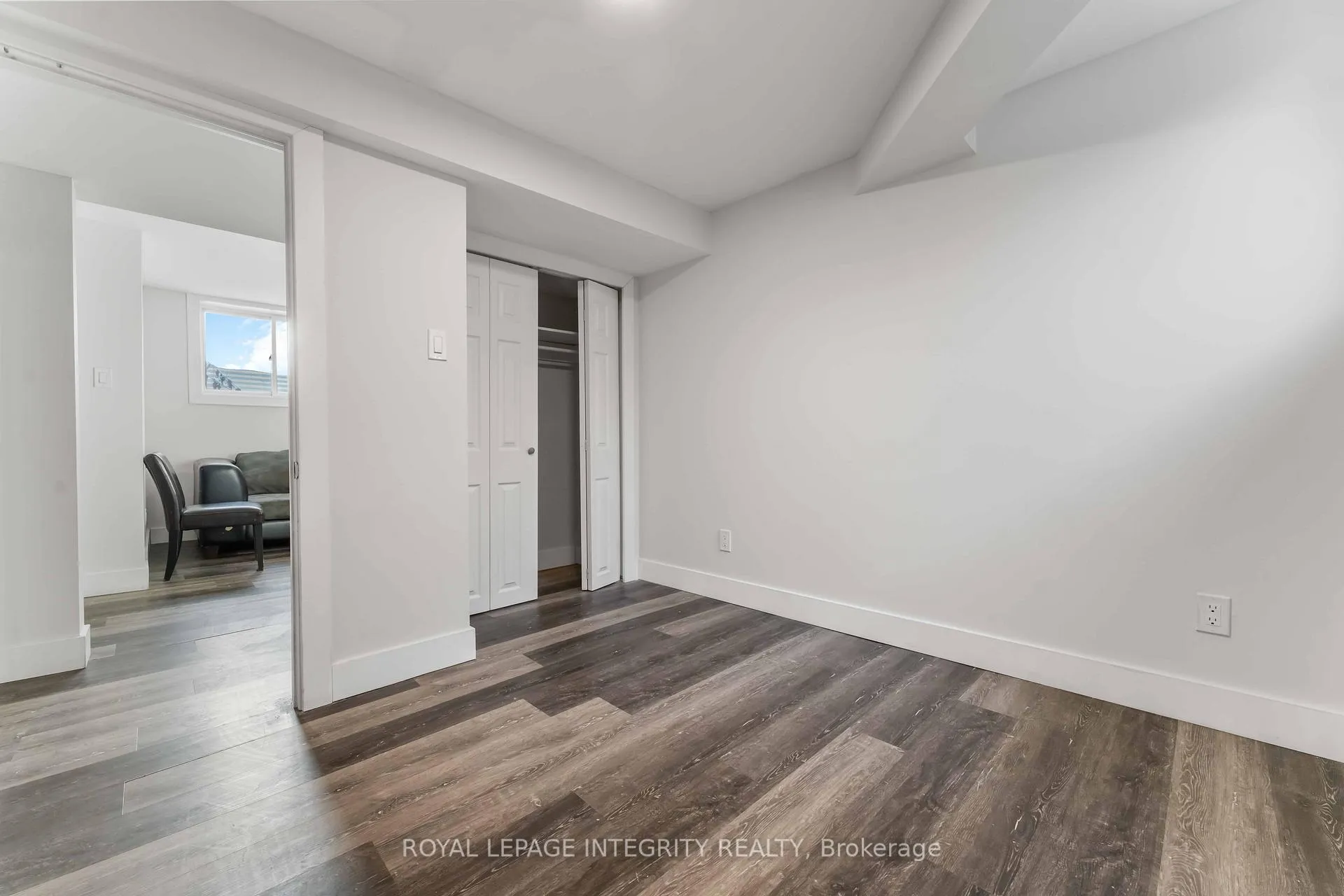 Photo 16 of Unit B, 35 Sherry Lane, Ottawa, Manordale — HOMEH