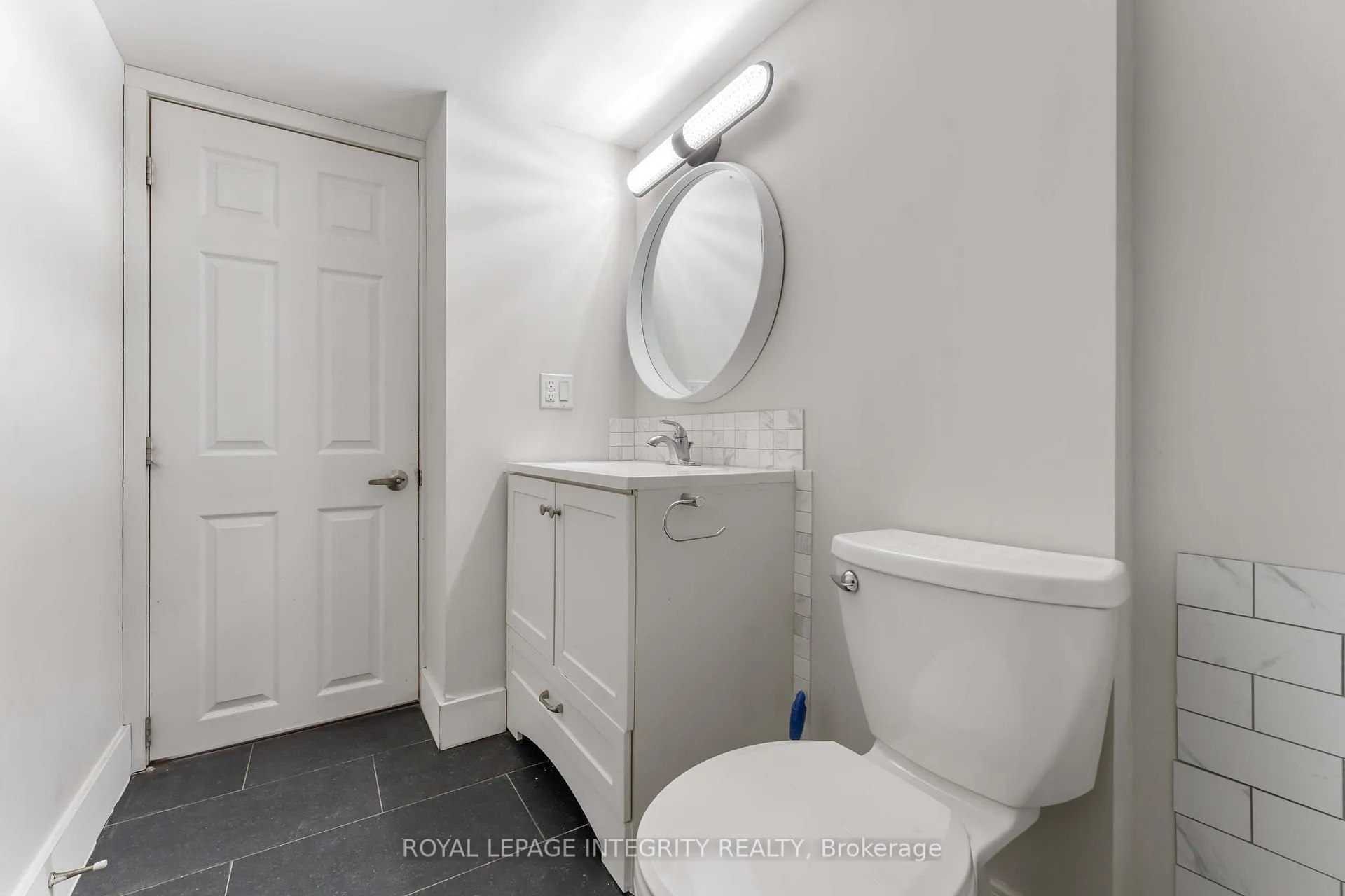 Photo 23 of Unit B, 35 Sherry Lane, Ottawa, Manordale — HOMEH