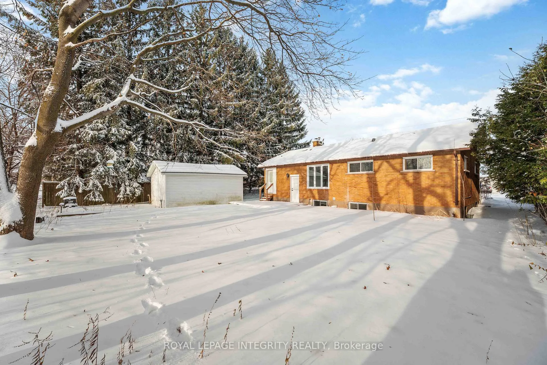 Photo 24 of Unit B, 35 Sherry Lane, Ottawa, Manordale — HOMEH