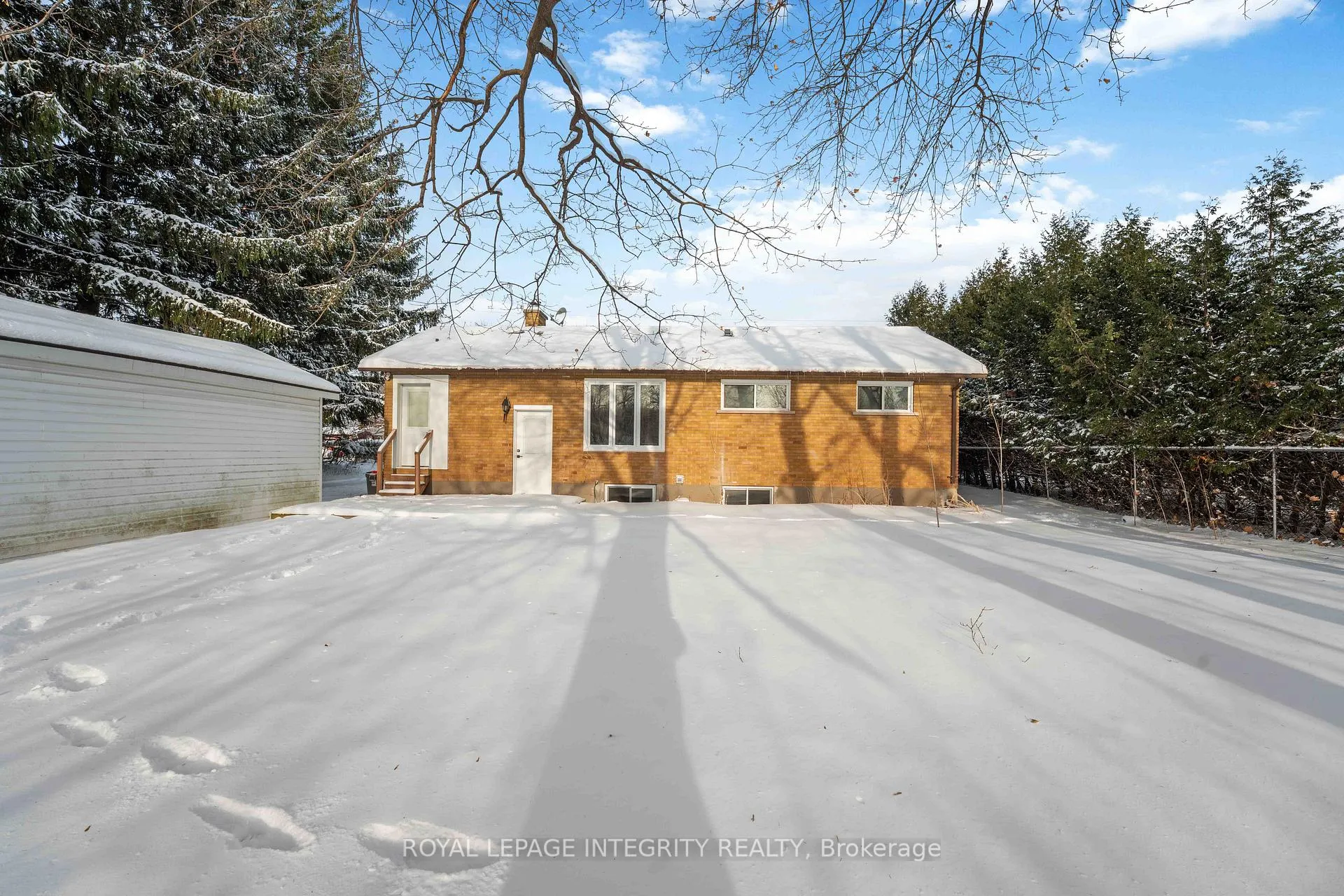 Photo 25 of Unit B, 35 Sherry Lane, Ottawa, Manordale — HOMEH