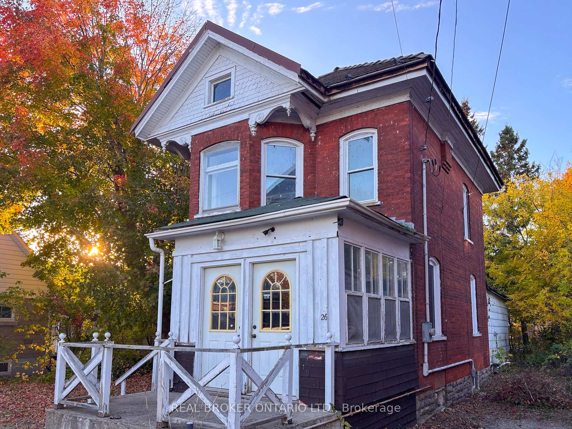 Photo 3 of 26 Elgin Street, Smiths Falls — HOMEH