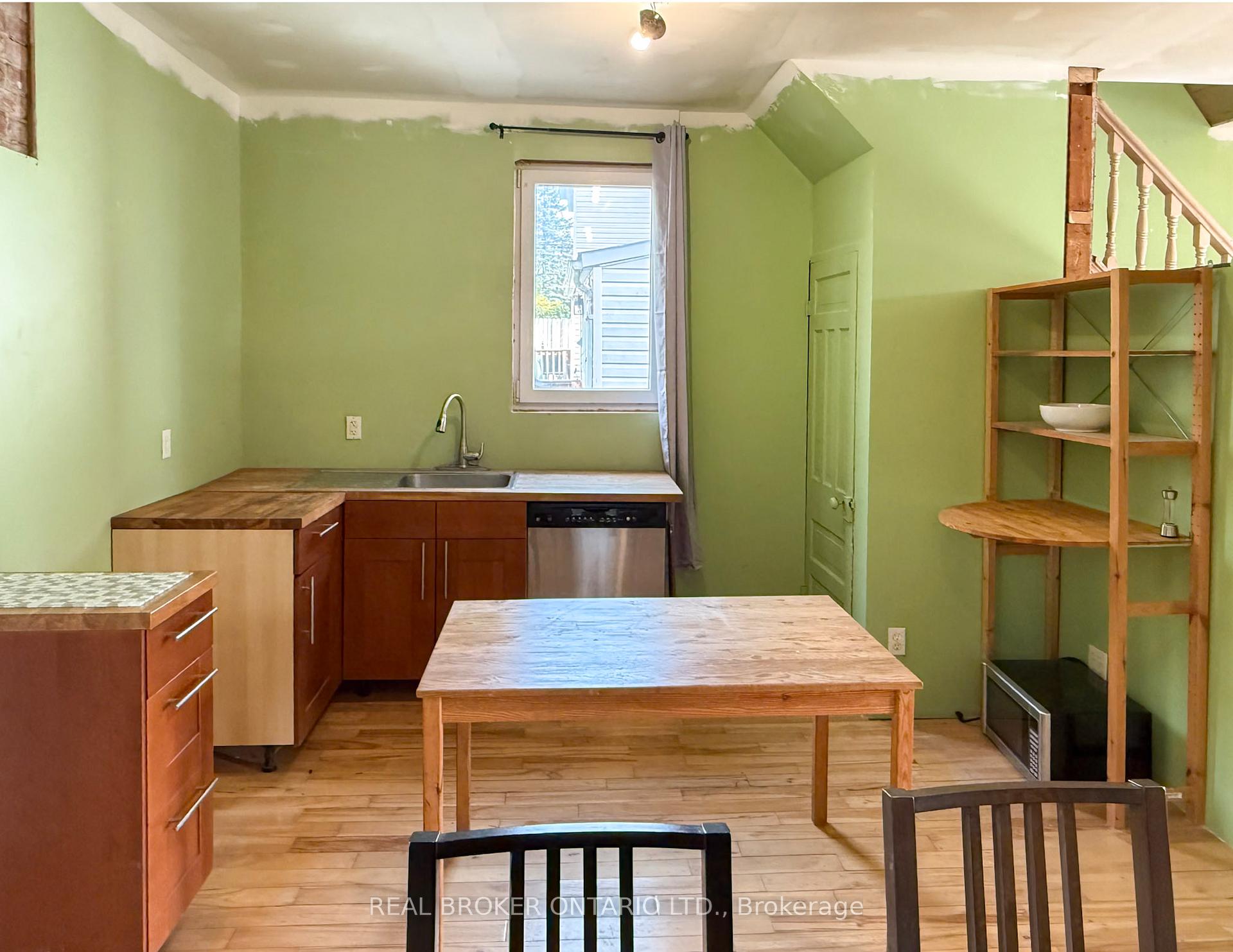 Photo 12 of 26 Elgin Street, Smiths Falls — HOMEH
