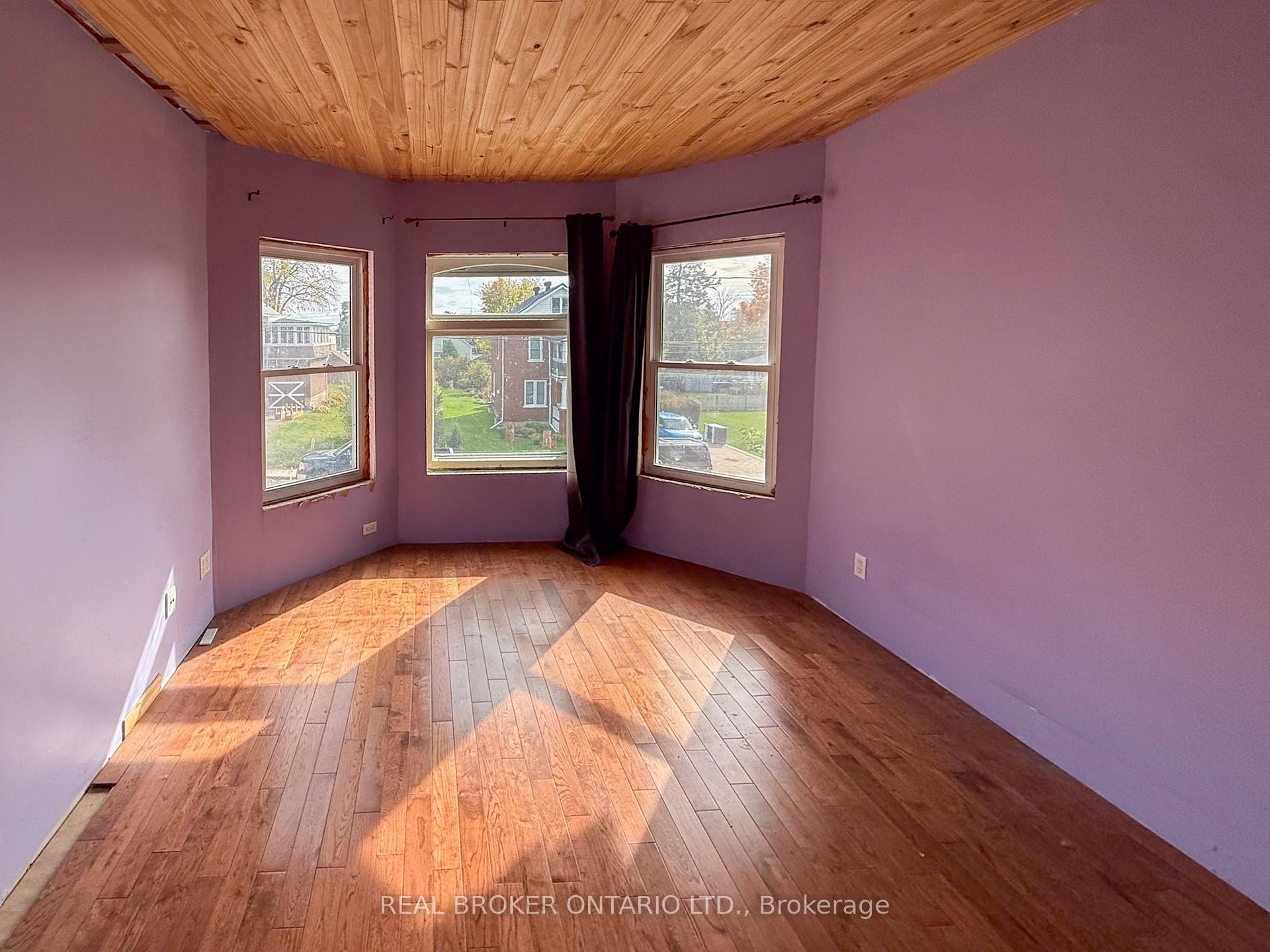 Photo 22 of 26 Elgin Street, Smiths Falls — HOMEH