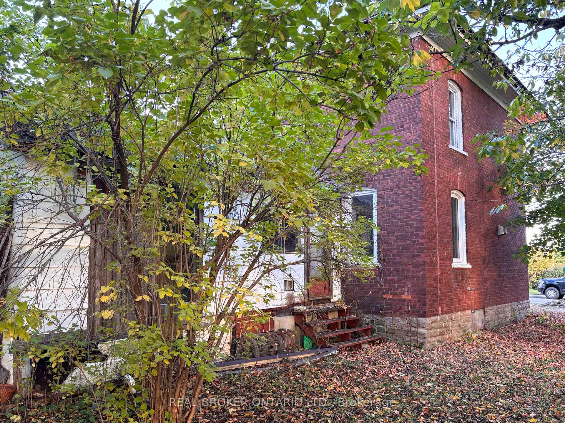 Photo 27 of 26 Elgin Street, Smiths Falls — HOMEH