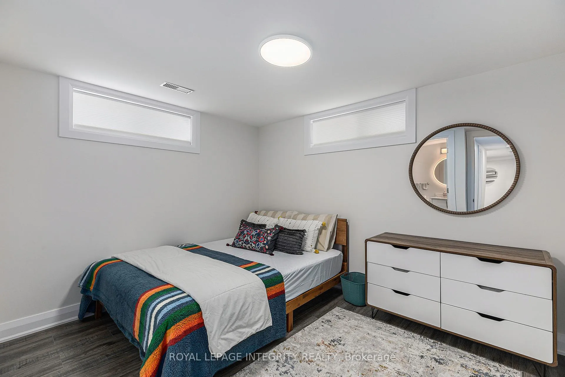 Photo 12 of Unit B, 19 Sherry Lane, Ottawa, Manordale — HOMEH