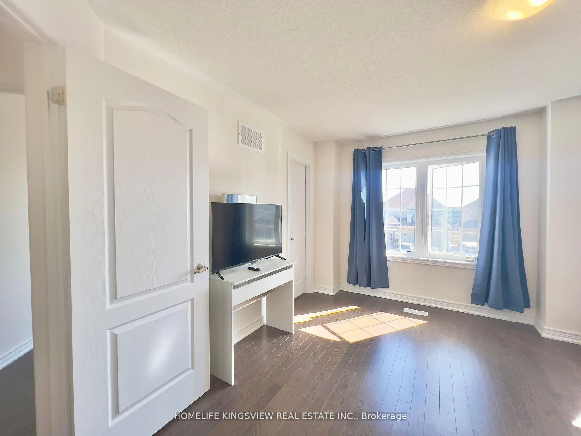 Photo 12 of 708 Gilmour Crescent, Shelburne — HOMEH