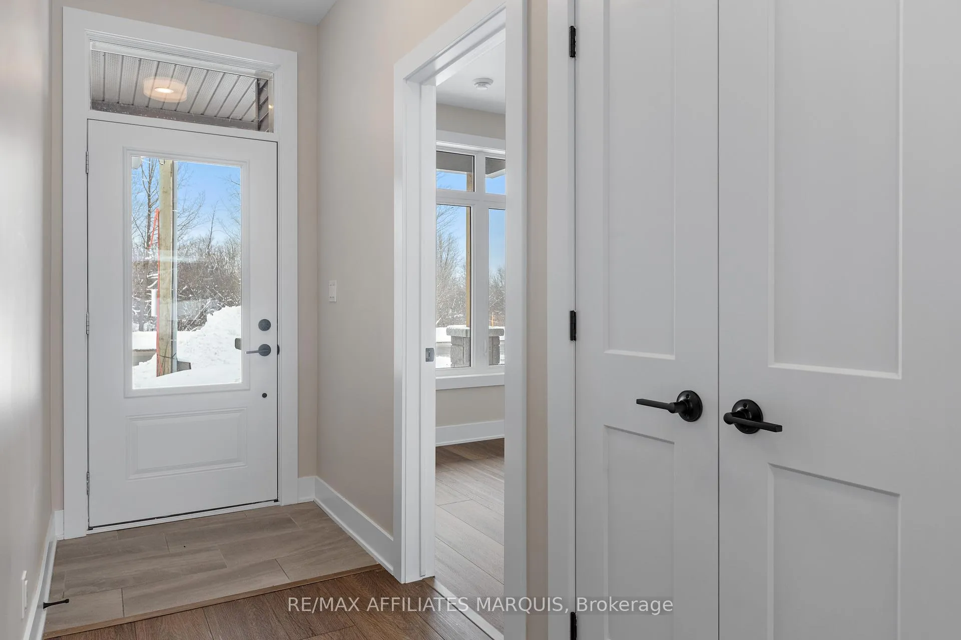 Photo 2 of 57 Ferrara Drive, Smiths Falls — HOMEH