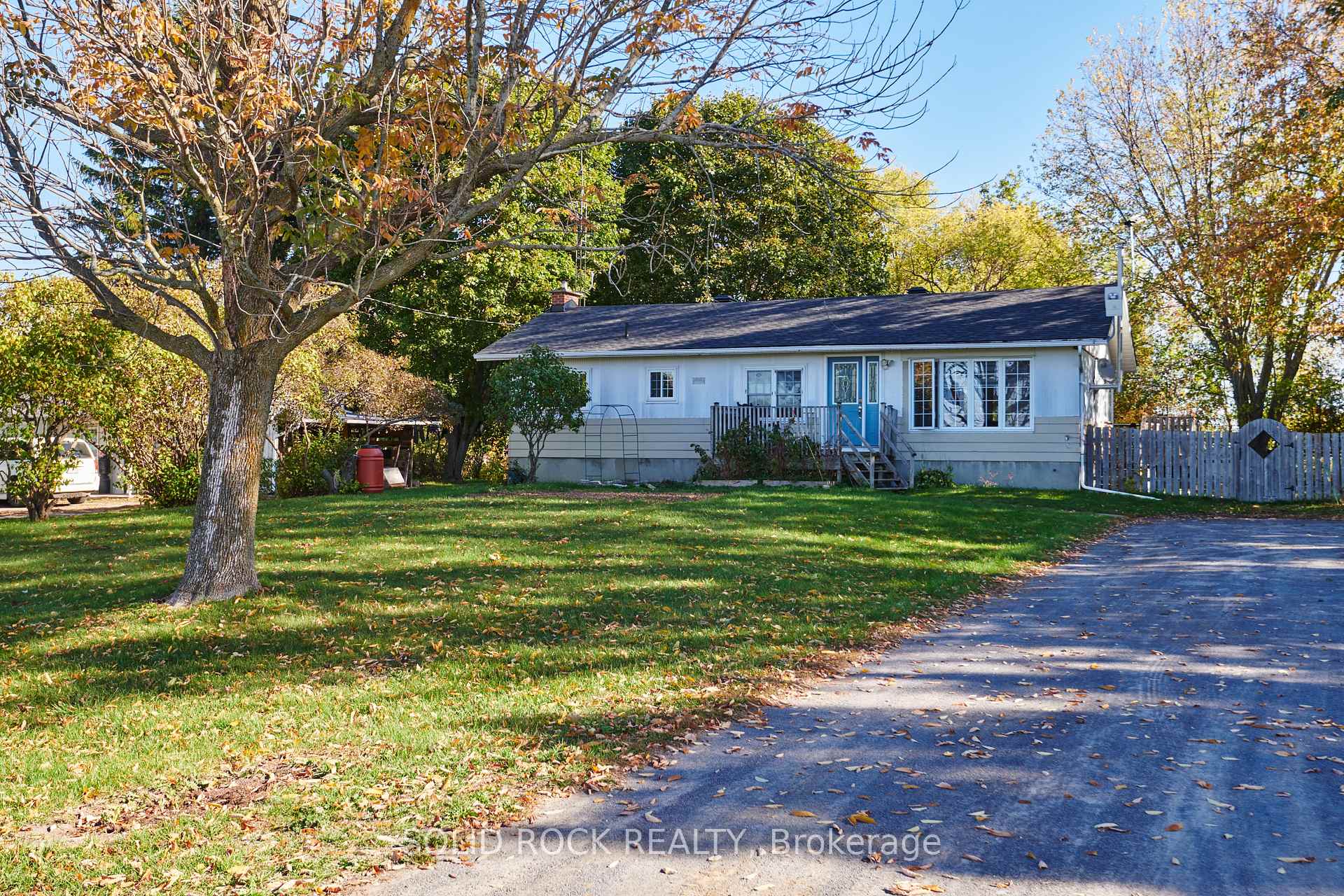 Front of 11904 County Road 18