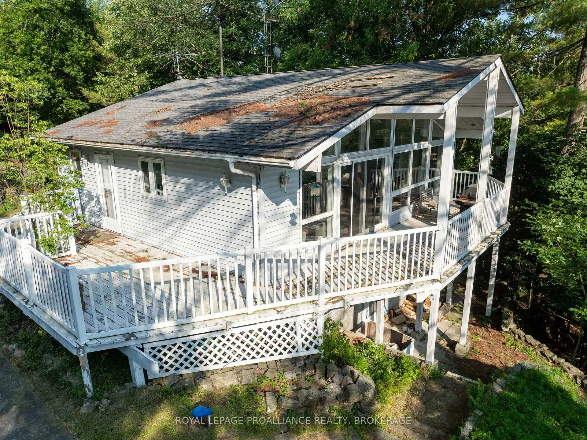 Photo 2 of 182A Brooks Point Road, Rideau Lakes, Rideau Lakes (South Crosby) Twp — HOMEH