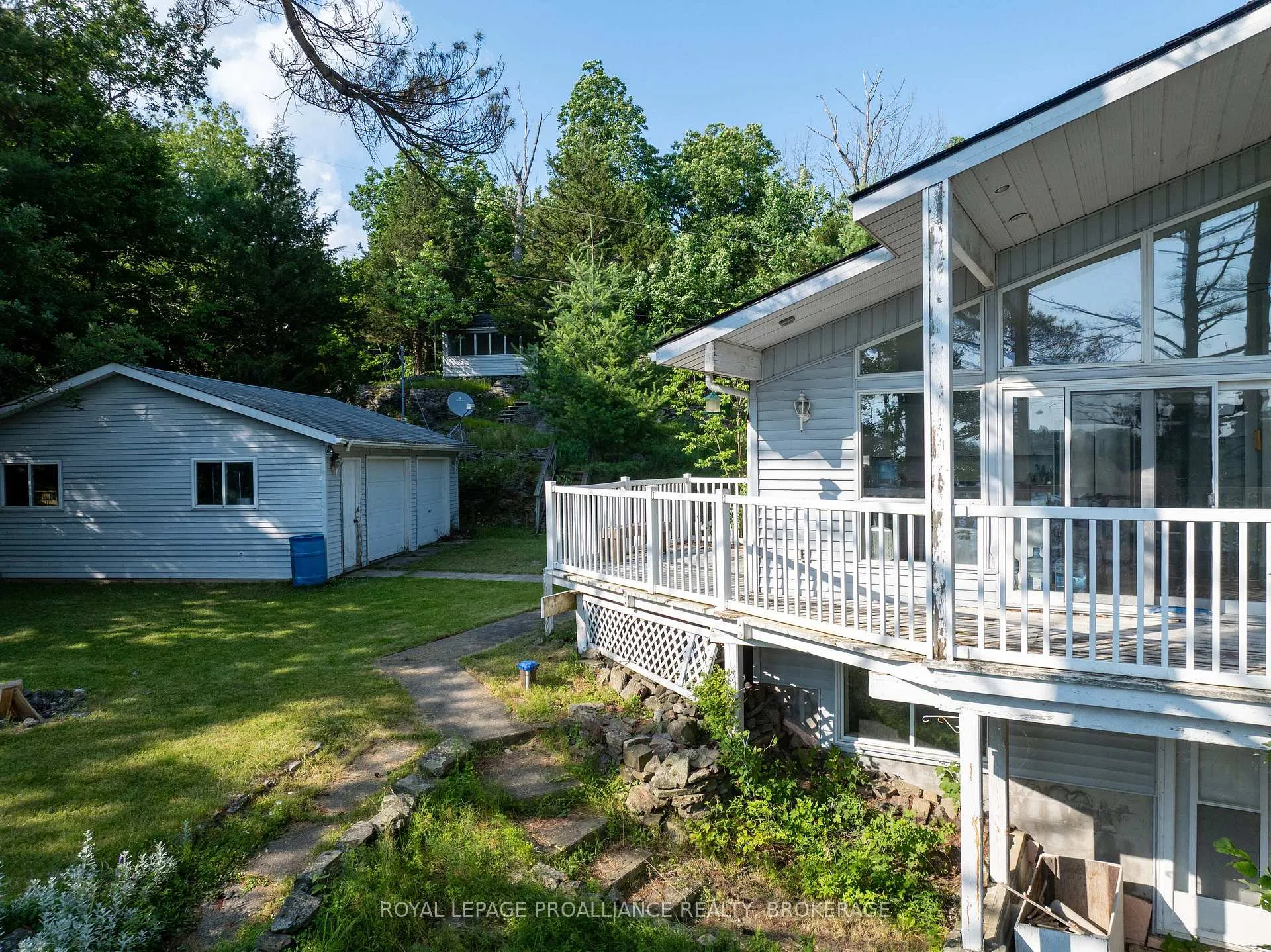 Photo 5 of 182A Brooks Point Road, Rideau Lakes, Rideau Lakes (South Crosby) Twp — HOMEH
